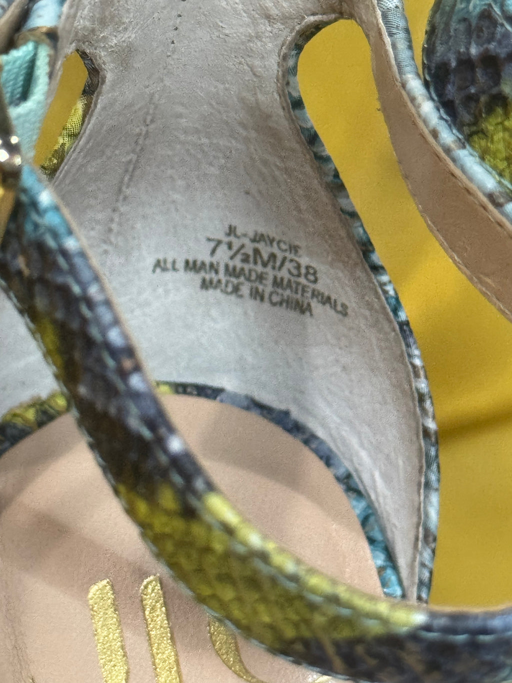 Strut in Style: JLO Jennifer Lopez 'Jaycie' Snakeskin Wedges (Size 7.5)
