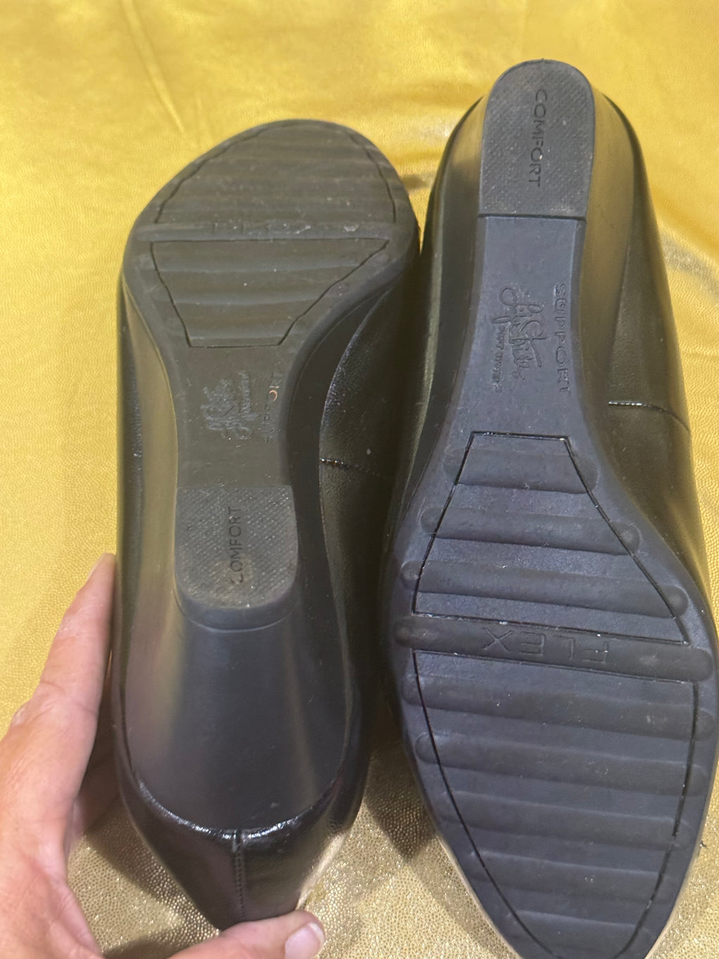LifeStride Soft System Black Patent Peep-Toe Wedge Pumps – Size 8 Comfort Support