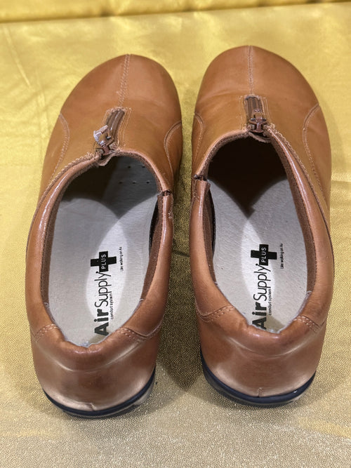 Air Supply Comfort System Size 7.5 Brown Leather Front-Zip Loafers