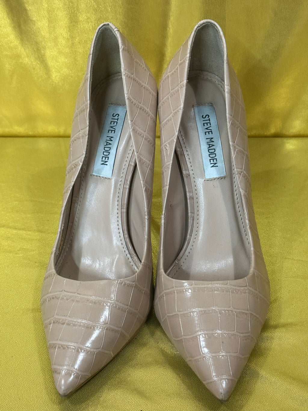 ✨ Steve Madden Vala Croc-Embossed Pointed-Toe Pumps – Nude/Beige, Size 8.5 ✨