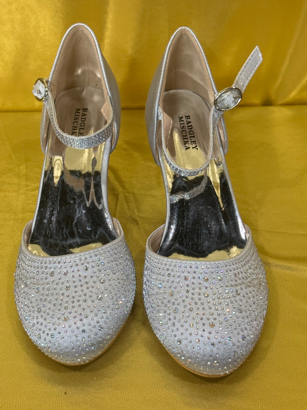 Bandolino "Tad" Black Wedge Pumps with Silver Hardware Accents – Size 9.5