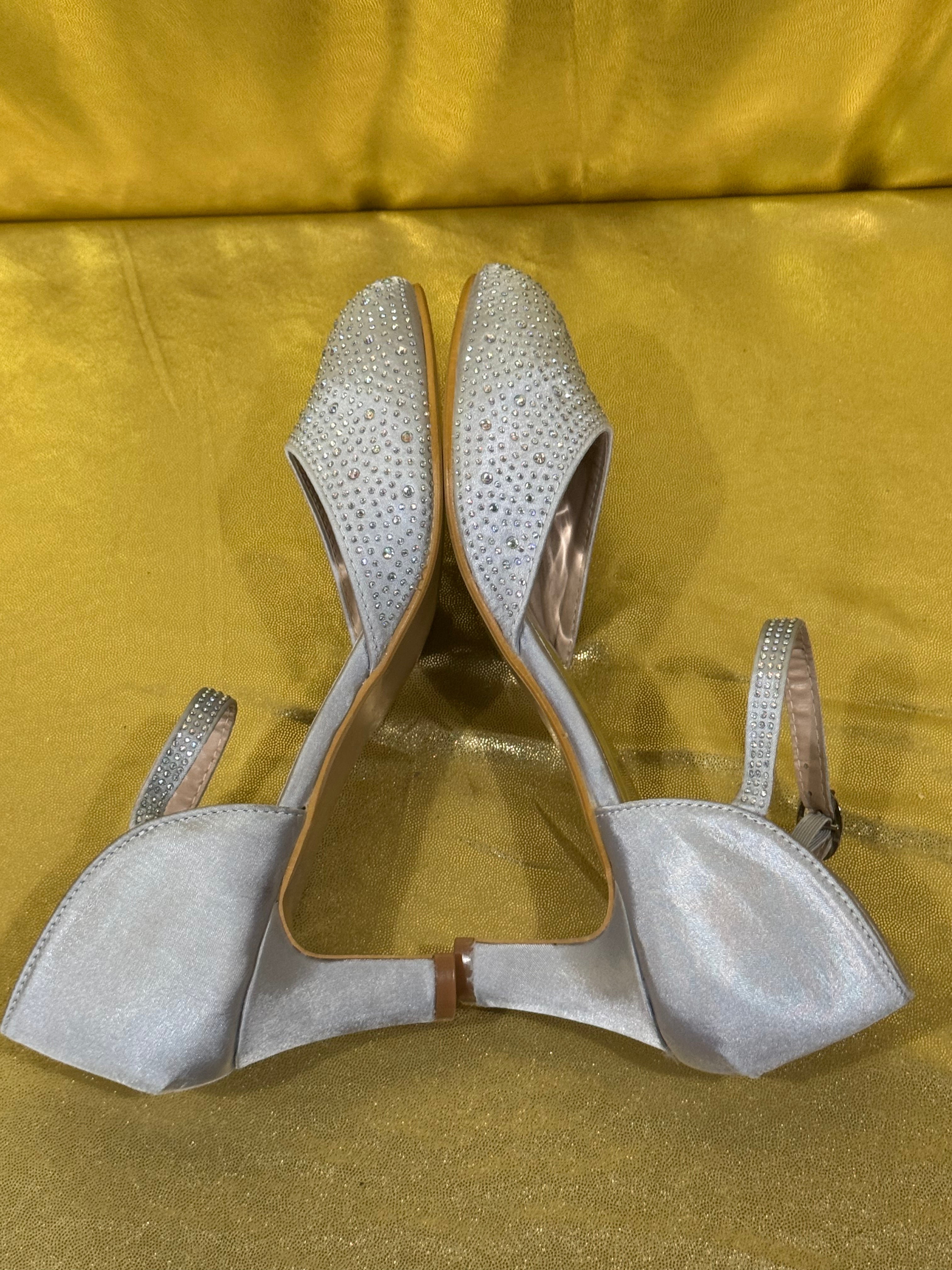Bandolino "Tad" Black Wedge Pumps with Silver Hardware Accents – Size 9.5