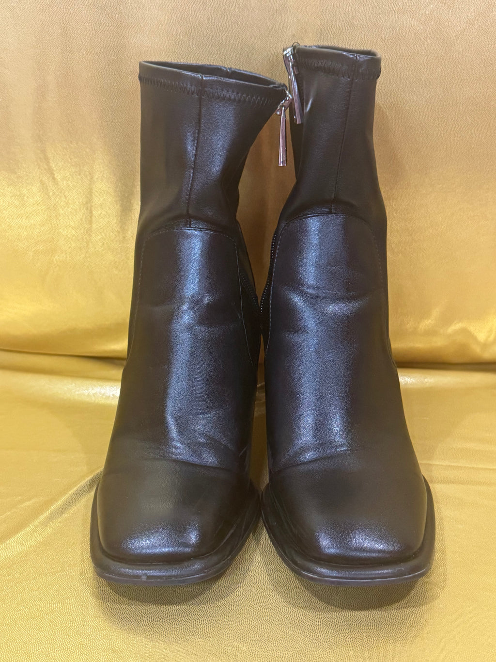 ✨ Step Up Your Style: Zara Metallic Heel Ankle Boots ✨