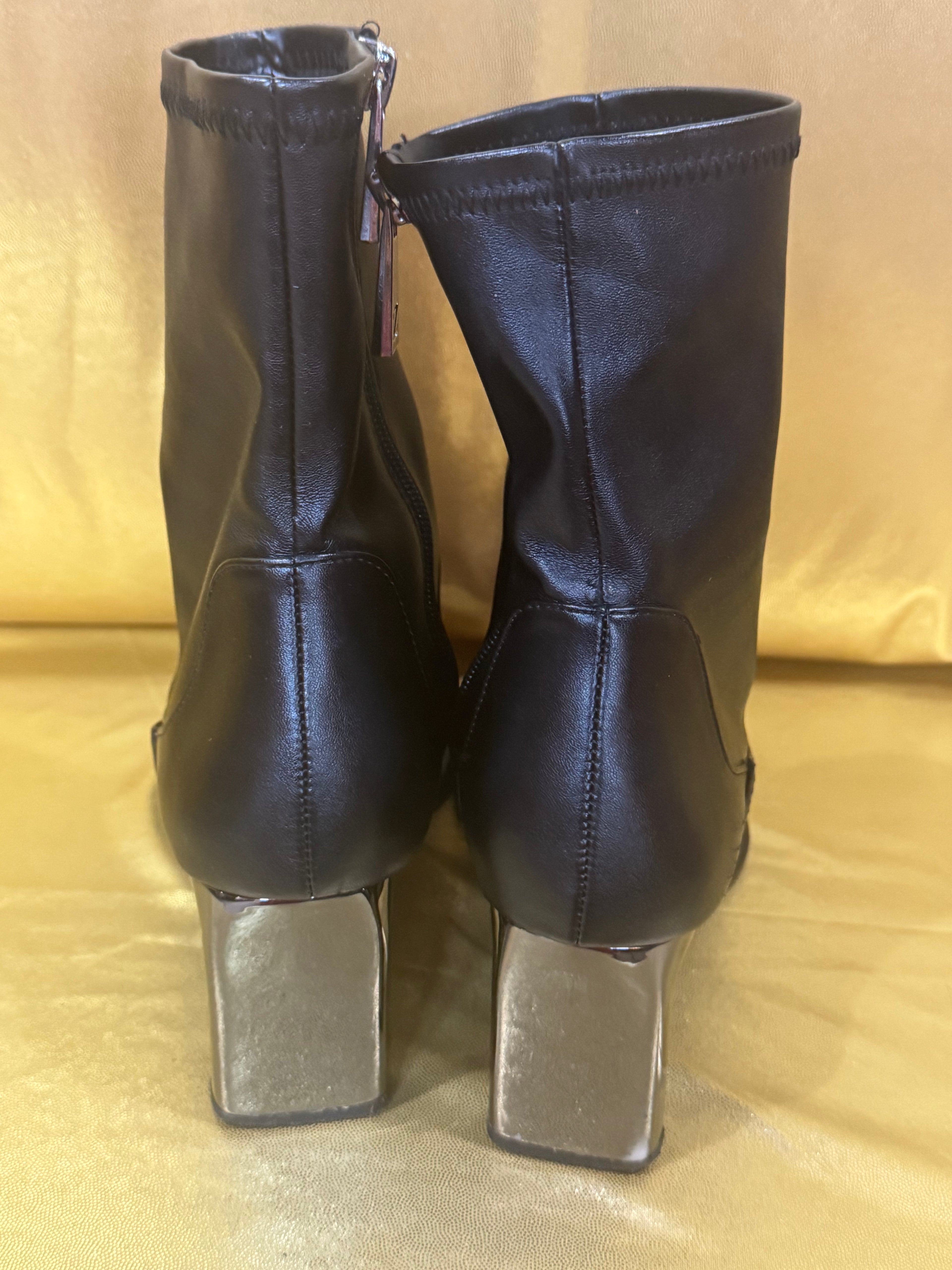 ✨ Step Up Your Style: Zara Metallic Heel Ankle Boots ✨