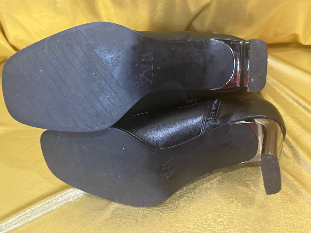 ✨ Step Up Your Style: Zara Metallic Heel Ankle Boots ✨