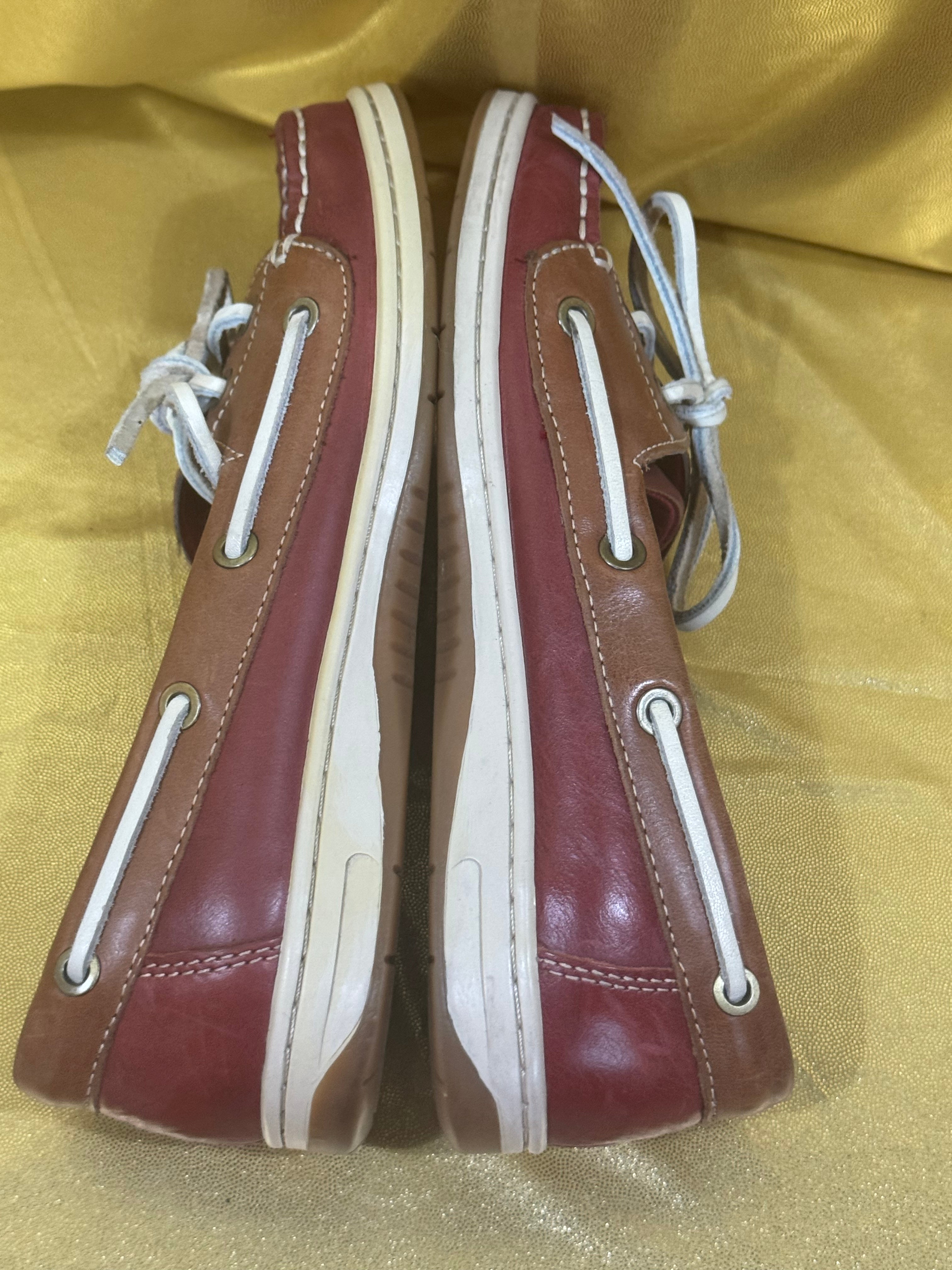 Vintage-Vibe Naturalizer Leather Boat Shoes – Size 7.5