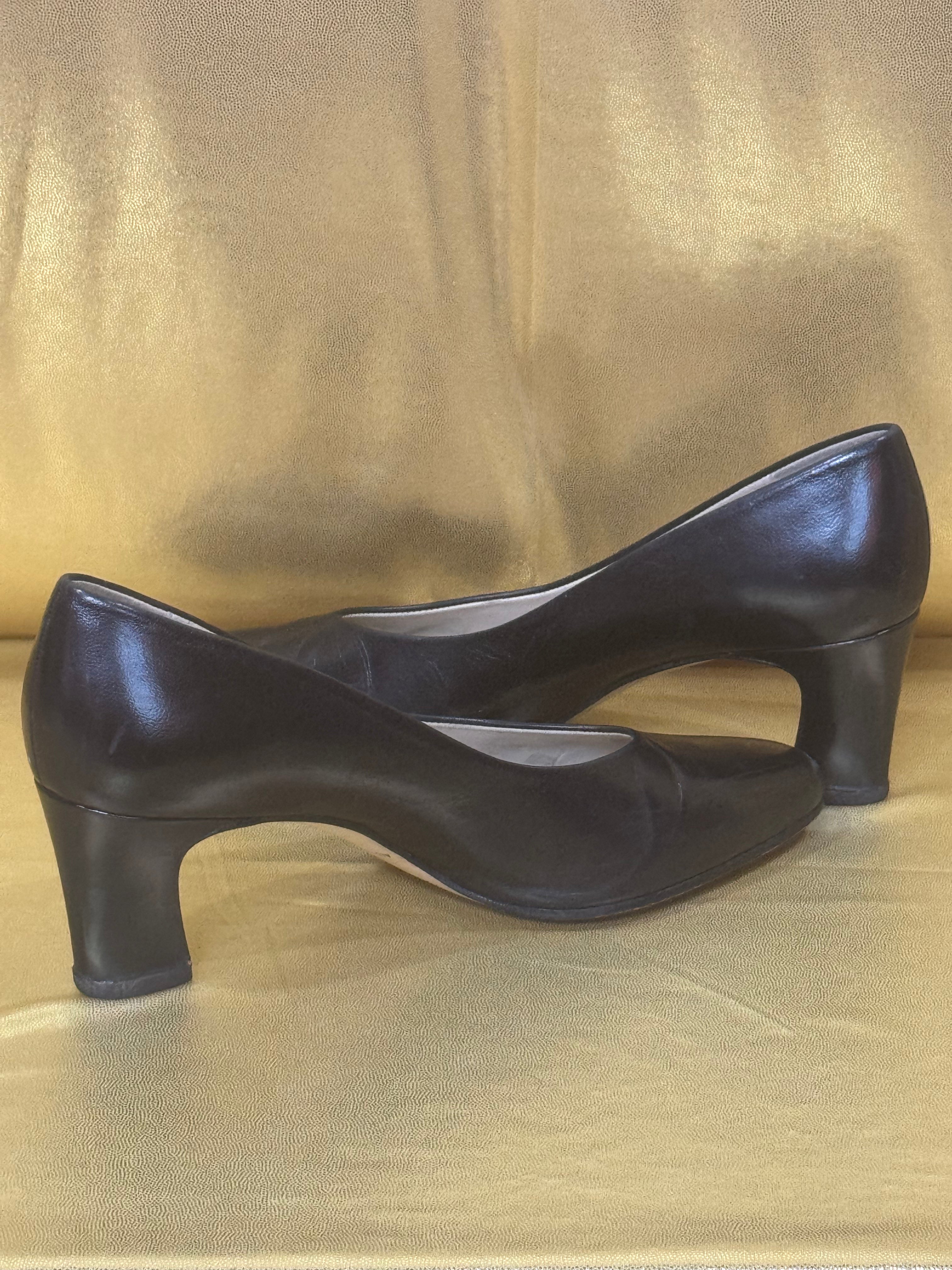 Etienne Aigner Taylor Black Leather Pumps Block Heel Almond Toe Vintage Size 7