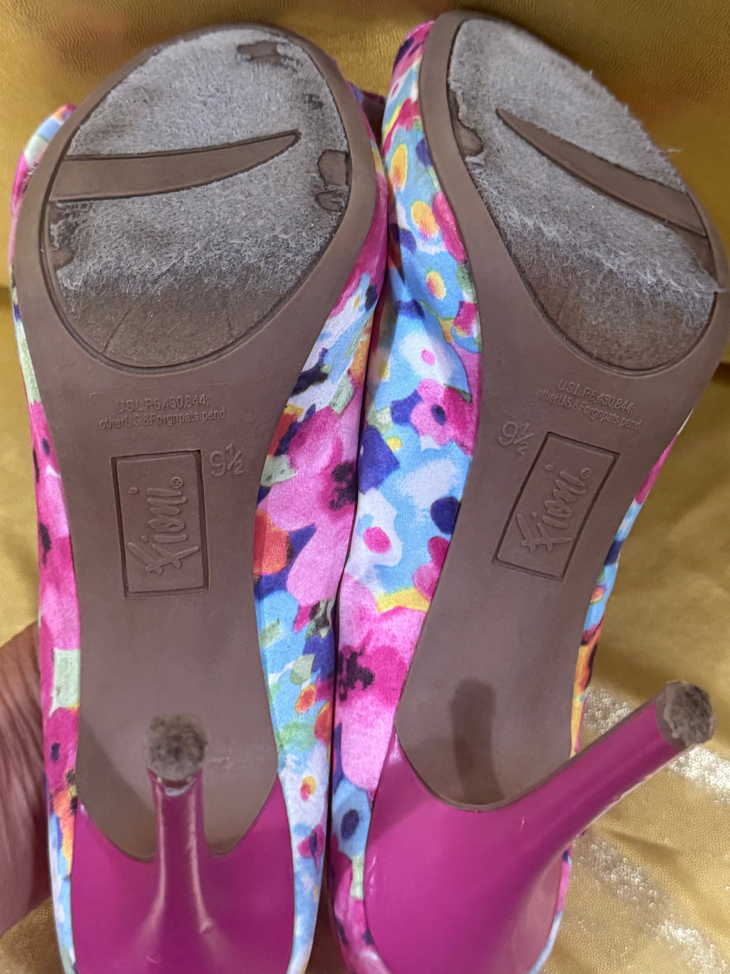 Fioni Floral Peep-Toe Platform Heels with Bow Detail – Size 9.5