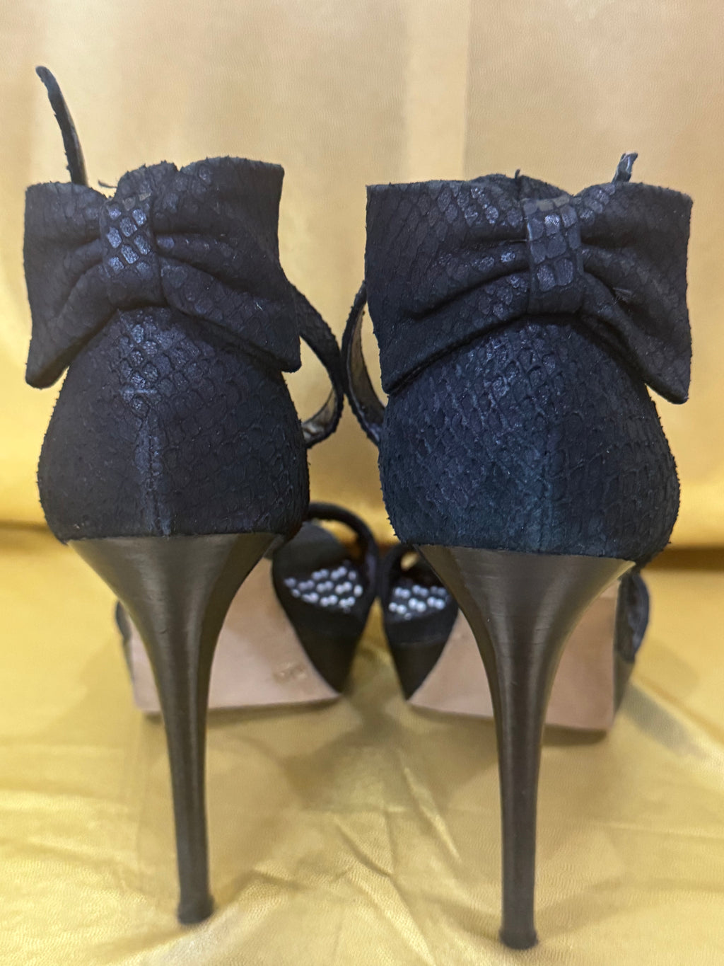 ✨ Jessica Simpson Size 7.5 Black Snake-Textured Platform Bow Heels ✨