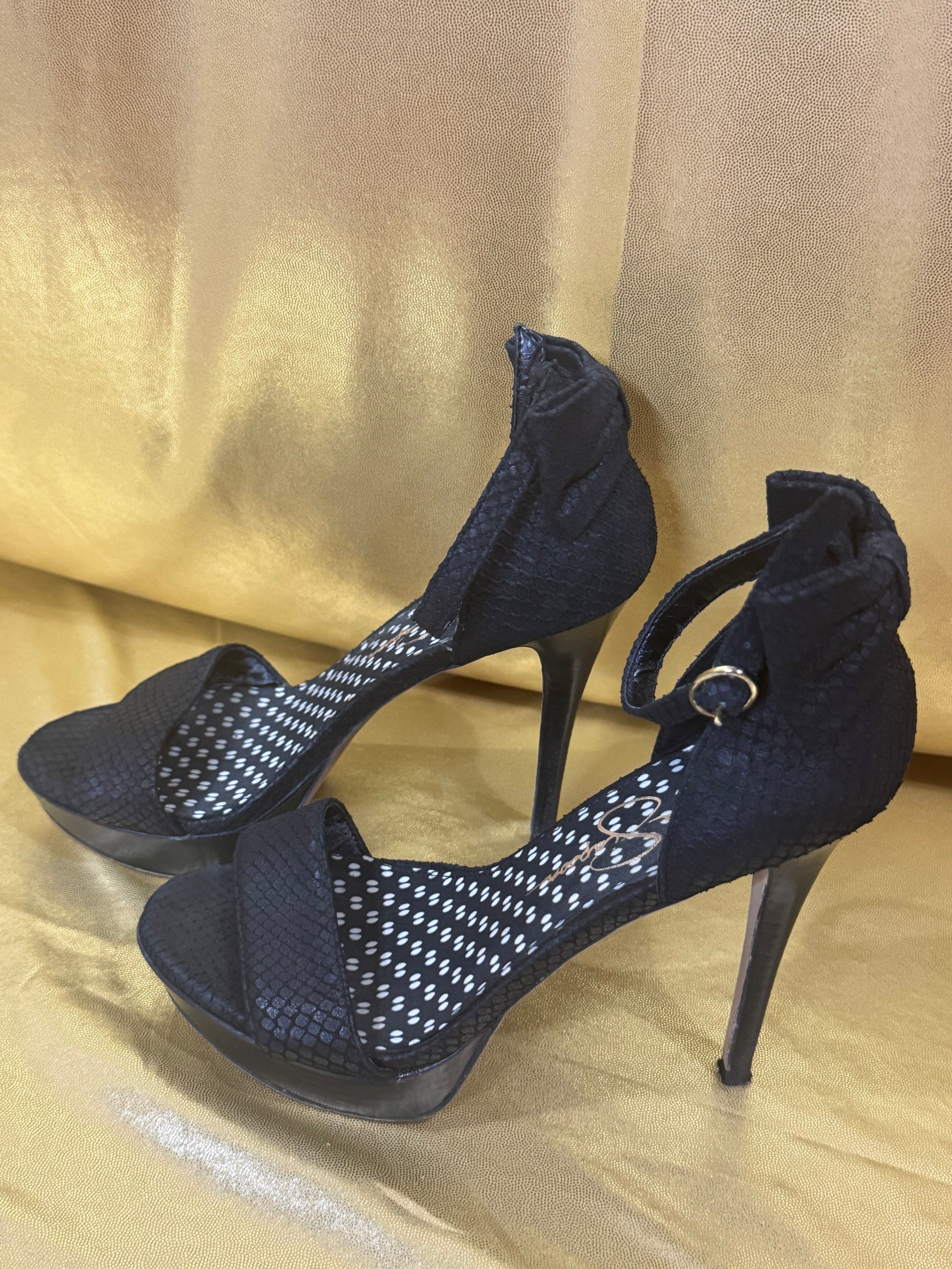 ✨ Jessica Simpson Size 7.5 Black Snake-Textured Platform Bow Heels ✨