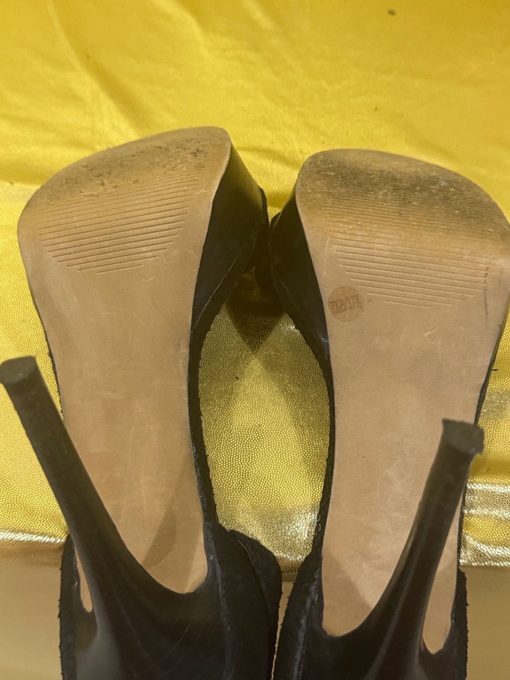 ✨ Jessica Simpson Size 7.5 Black Snake-Textured Platform Bow Heels ✨