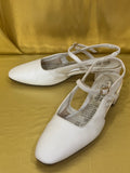 ✨ Highlights White Low Block Heel Slingback Pumps - Size 6 ✨