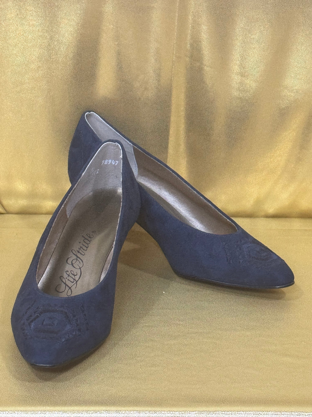 Vintage LifeStride Navy Blue Suede Heels | Embroidered Toe Block Heel | Made in USA | Size 7
