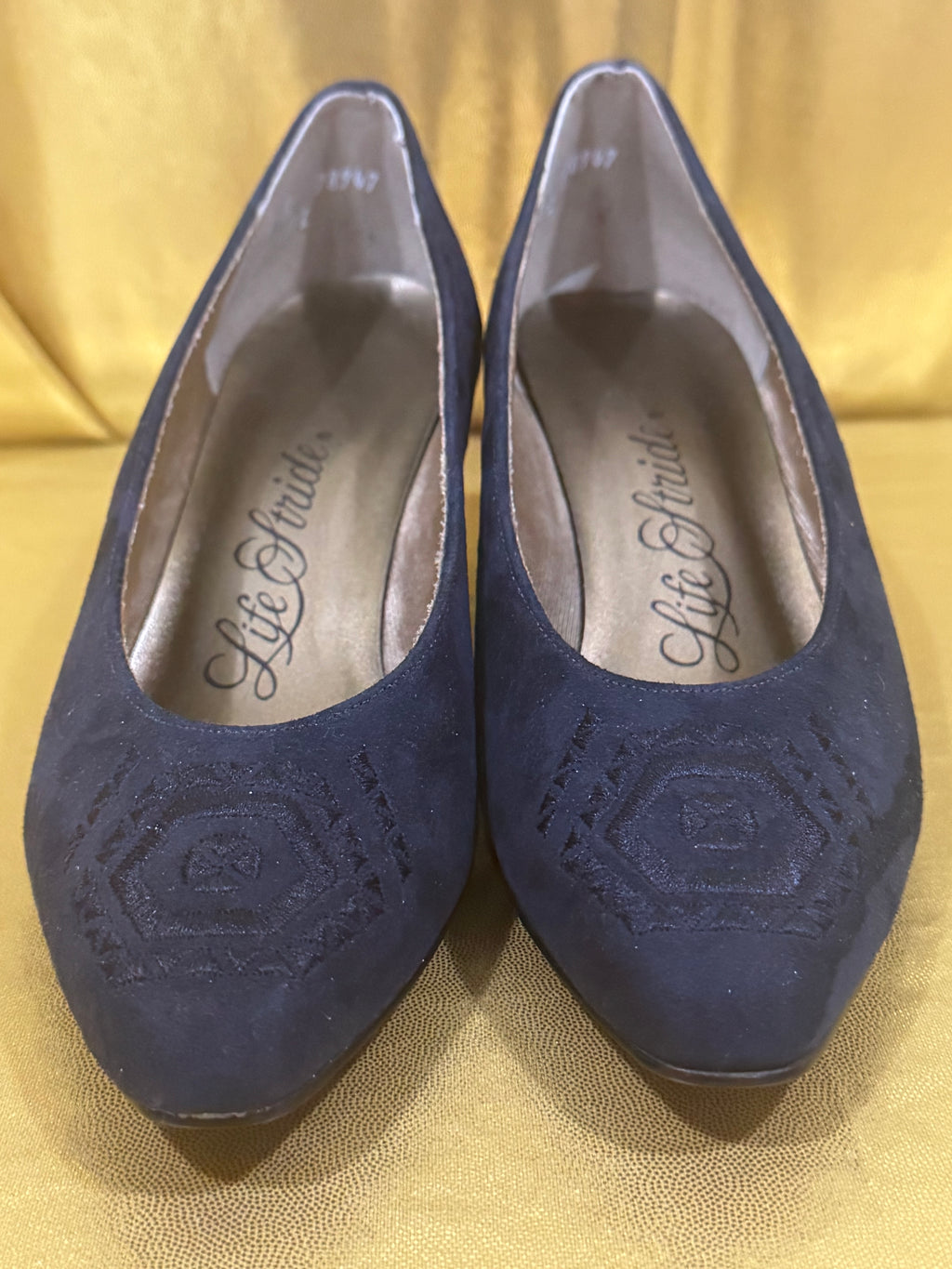 Vintage LifeStride Navy Blue Suede Heels | Embroidered Toe Block Heel | Made in USA | Size 7