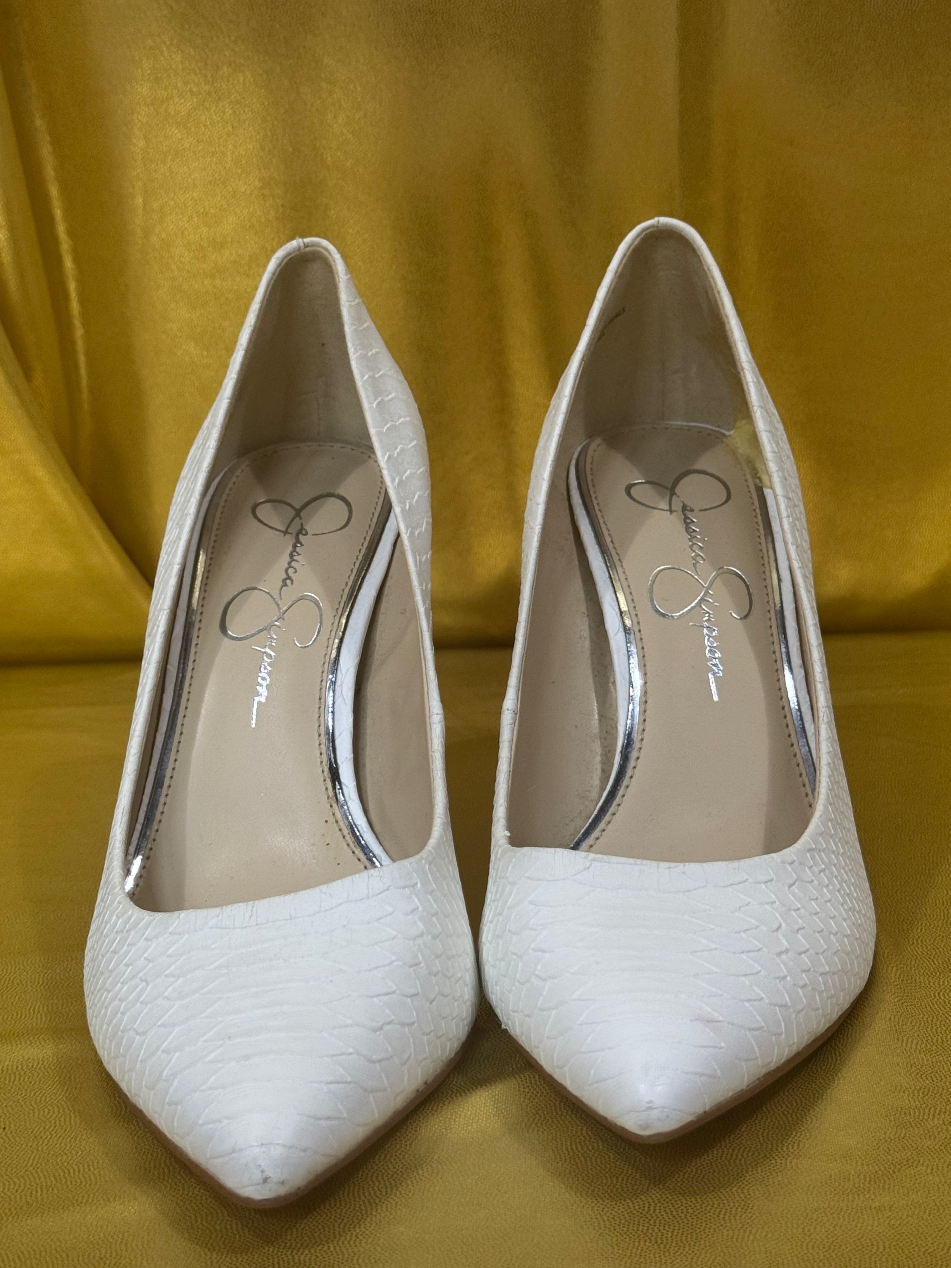 Jessica Simpson JP-Lancie White Snake-Embossed Pointed Toe Pumps — Size 8M / 38.5