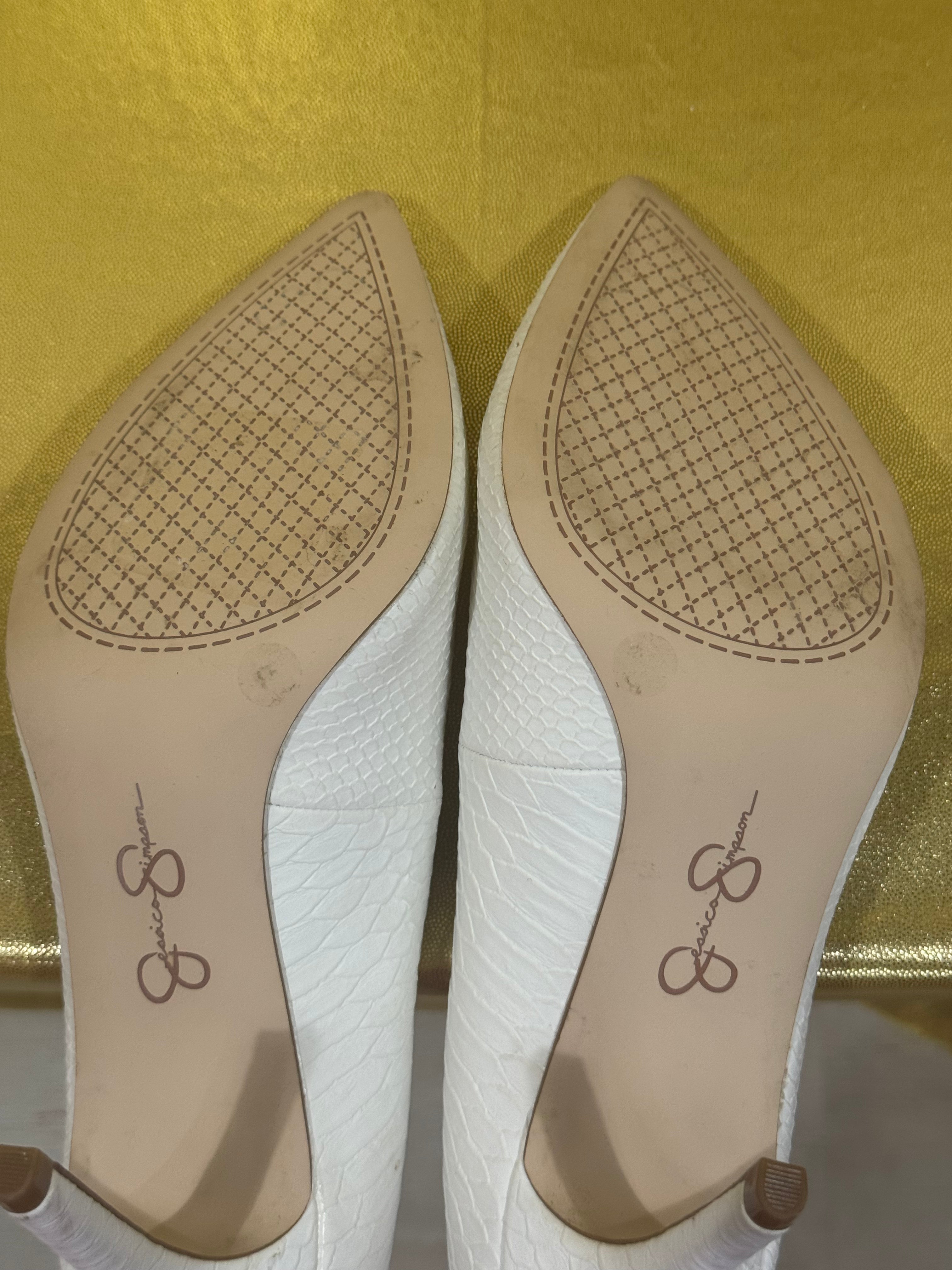 Jessica Simpson JP-Lancie White Snake-Embossed Pointed Toe Pumps — Size 8M / 38.5