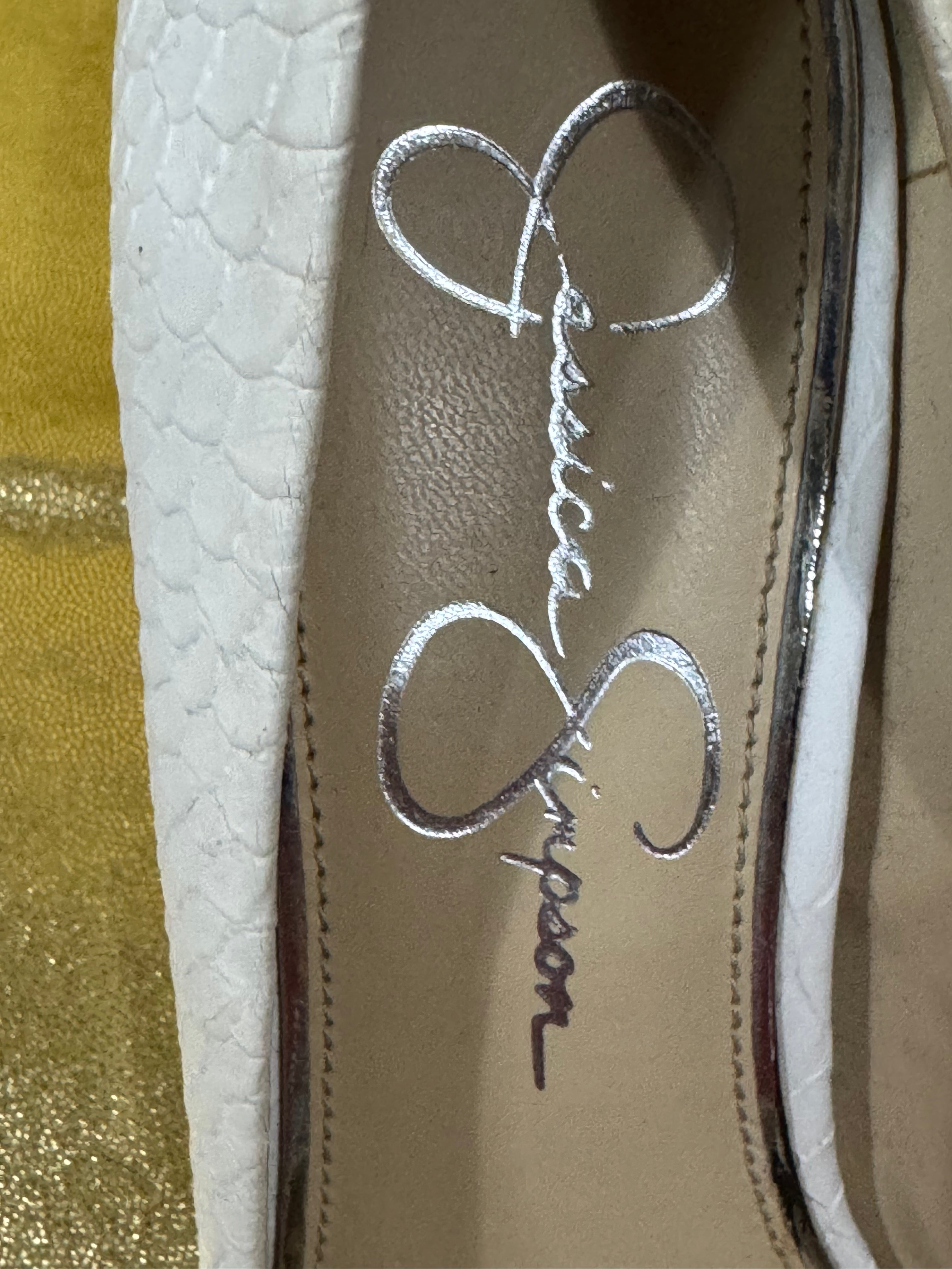 Jessica Simpson JP-Lancie White Snake-Embossed Pointed Toe Pumps — Size 8M / 38.5