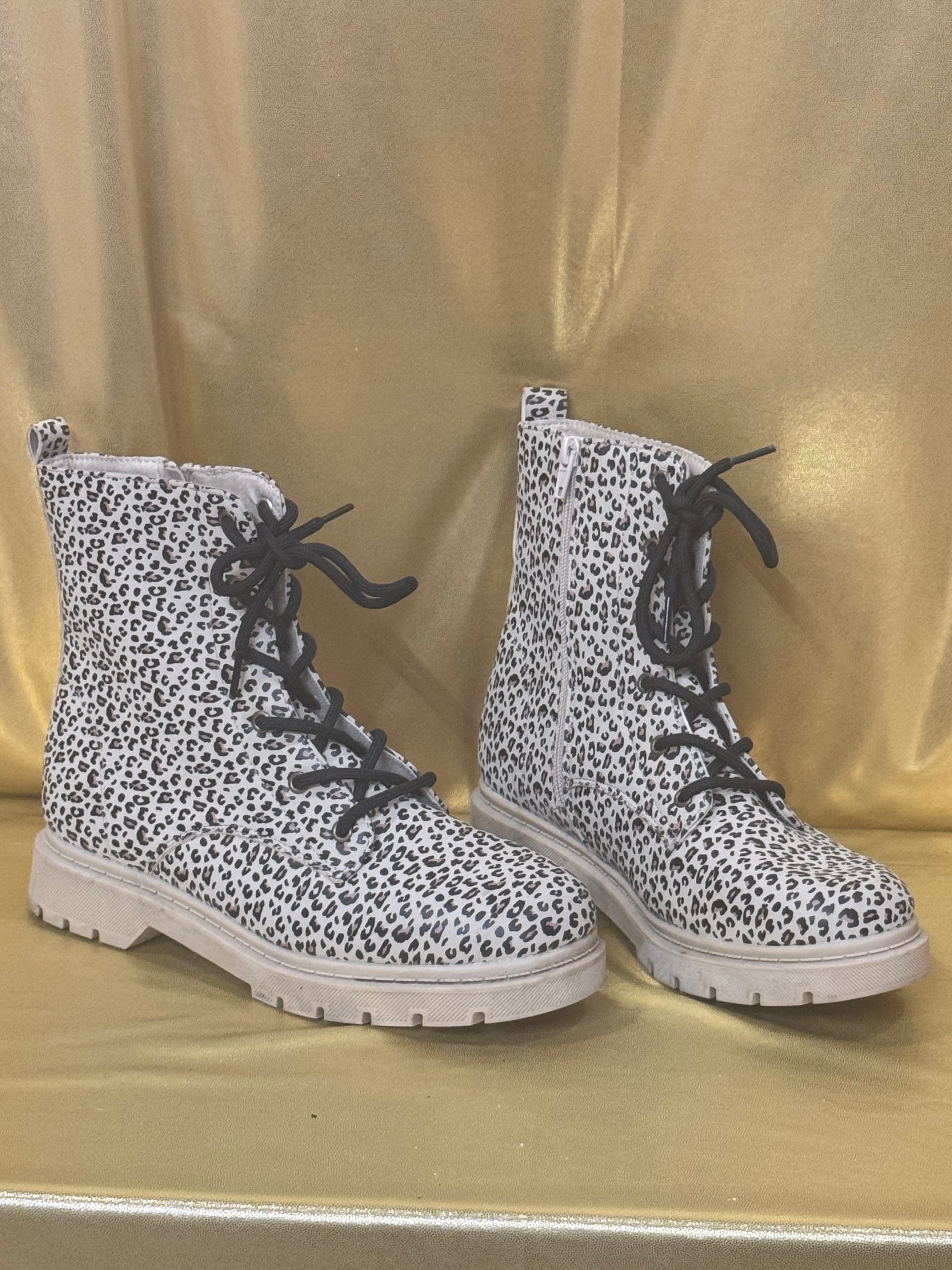 🐾 Wild & Stylish: Serra Cheetah Print Combat Boots - Size 7