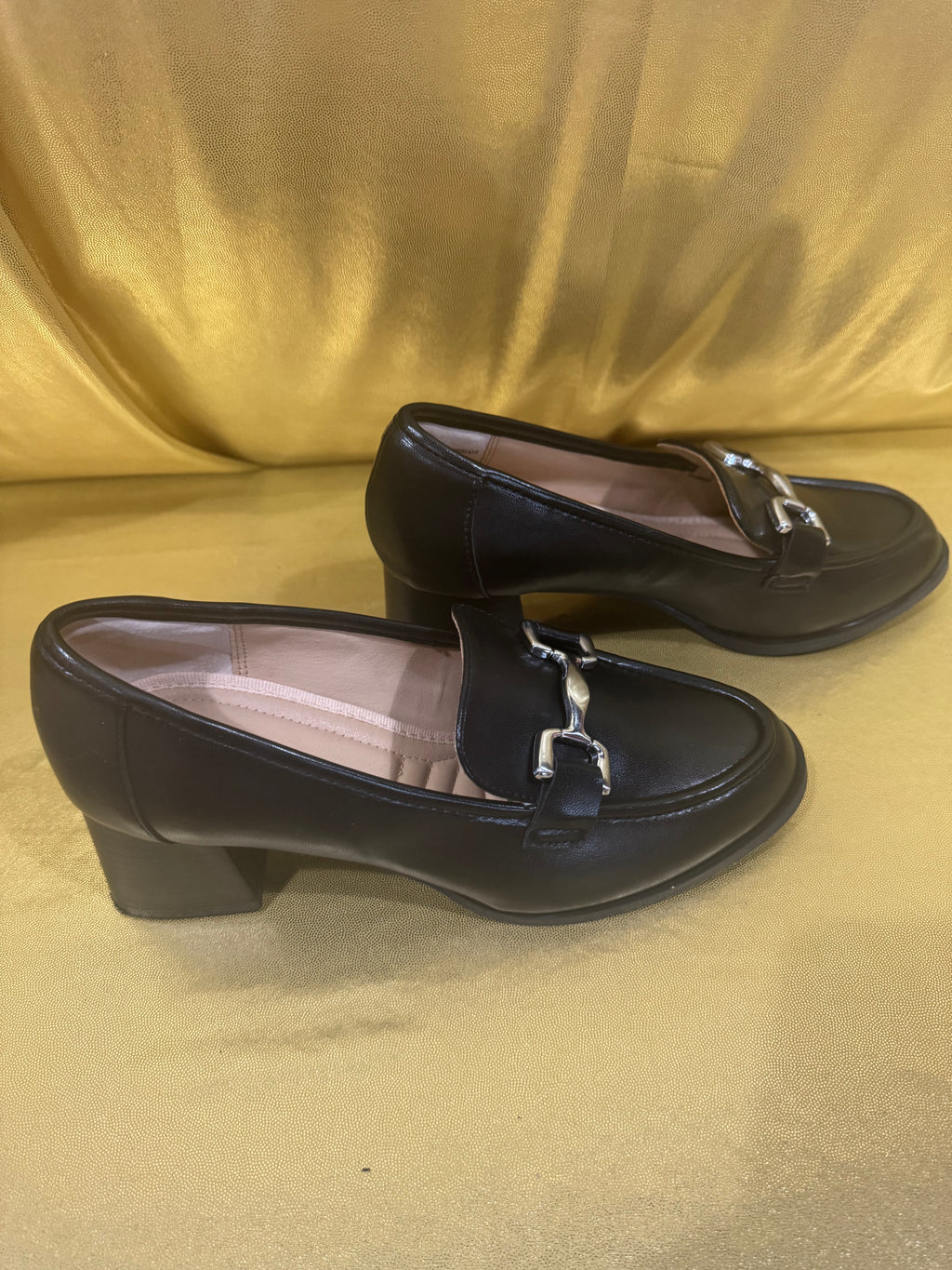 Adrienne Vittadini Black Leather Heeled Loafers with Silver Bit Detail - Size 7.5