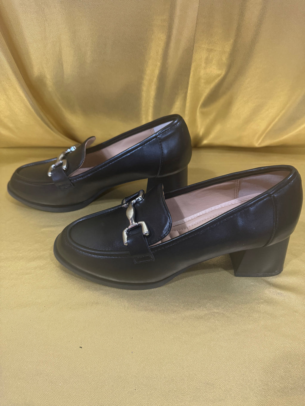 Adrienne Vittadini Black Leather Heeled Loafers with Silver Bit Detail - Size 7.5