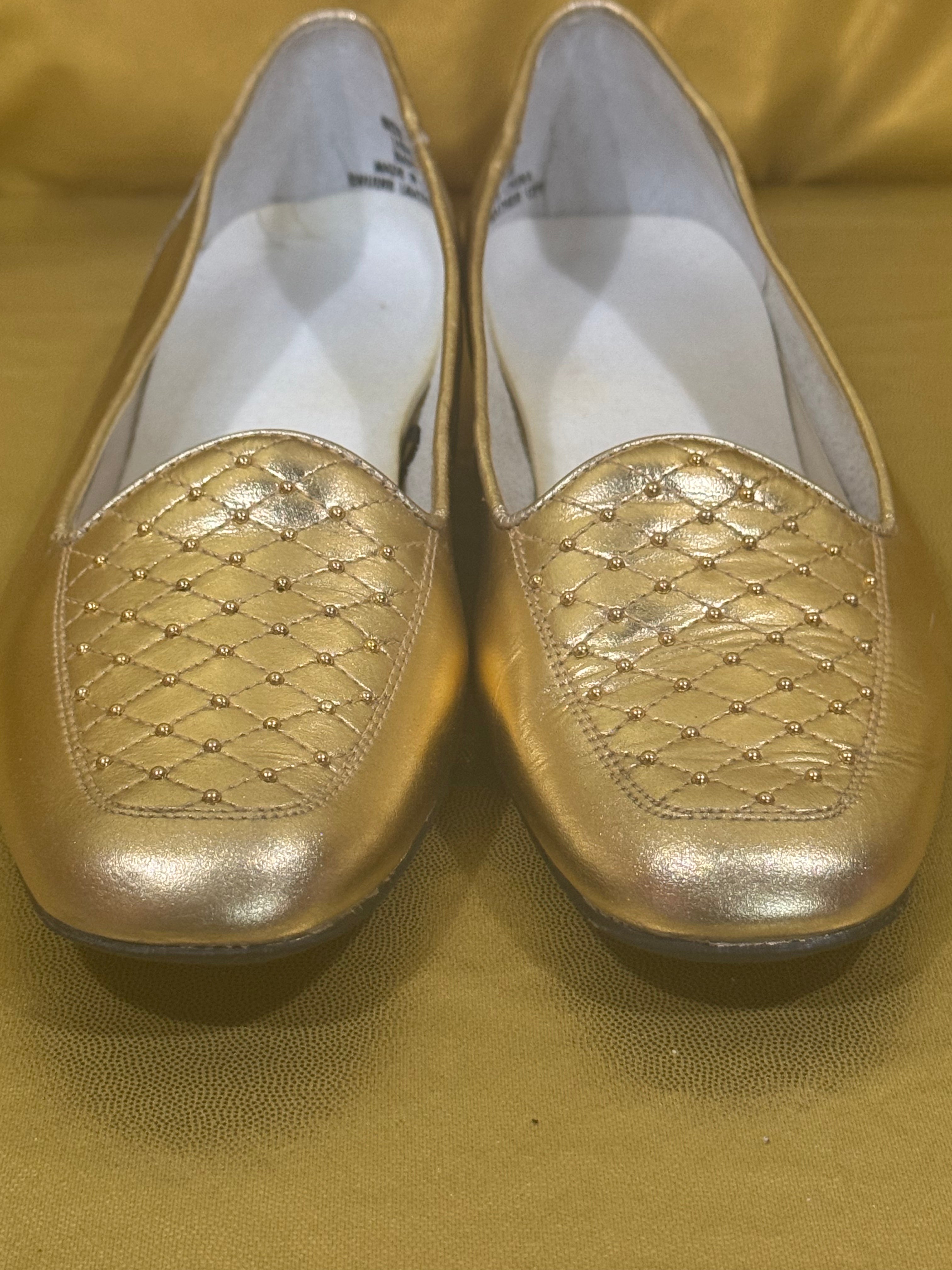 Easy Spirit Barbie Metallic Gold Quilted Leather Loafers - Size 6