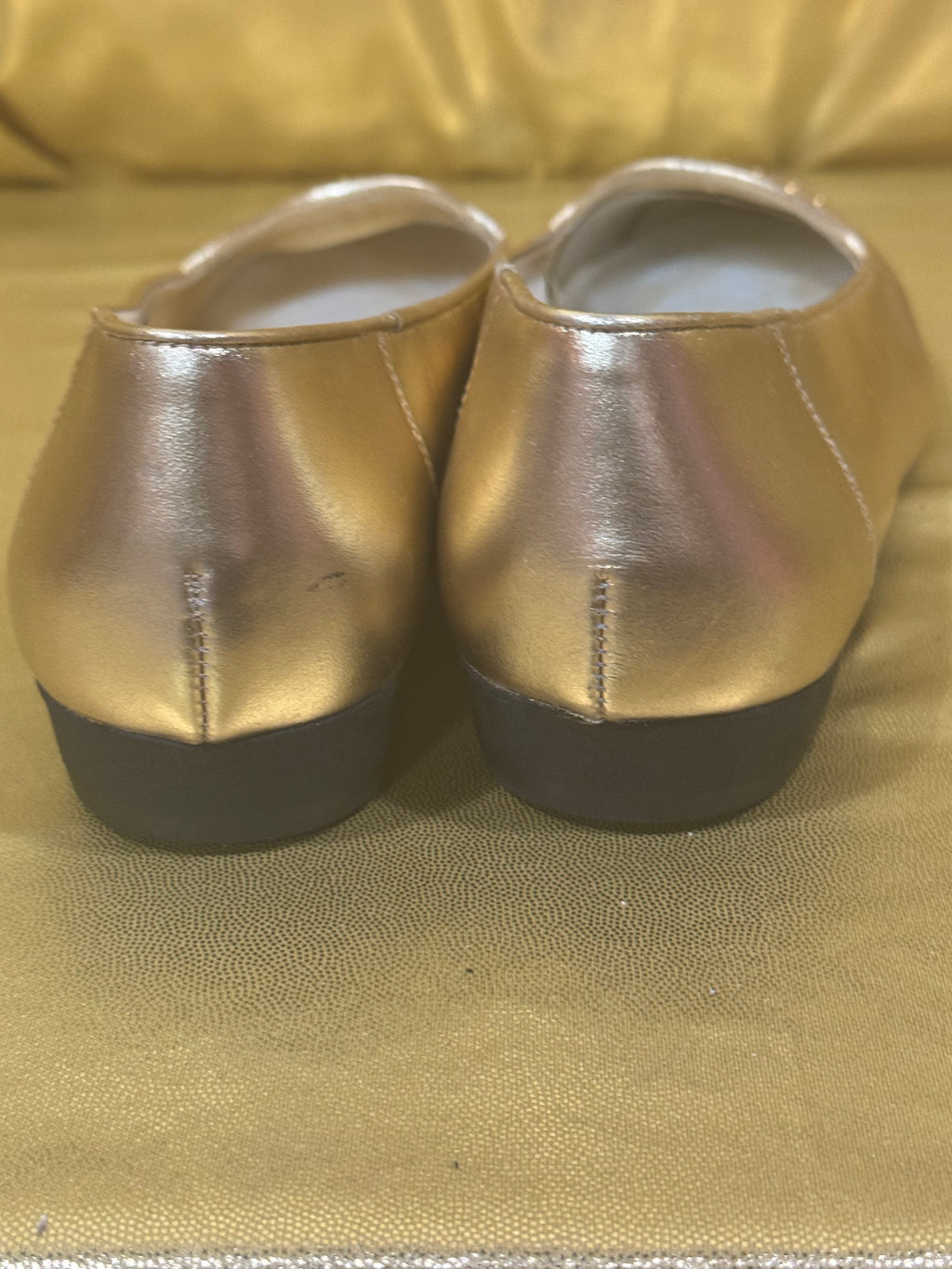 Easy Spirit Barbie Metallic Gold Quilted Leather Loafers - Size 6