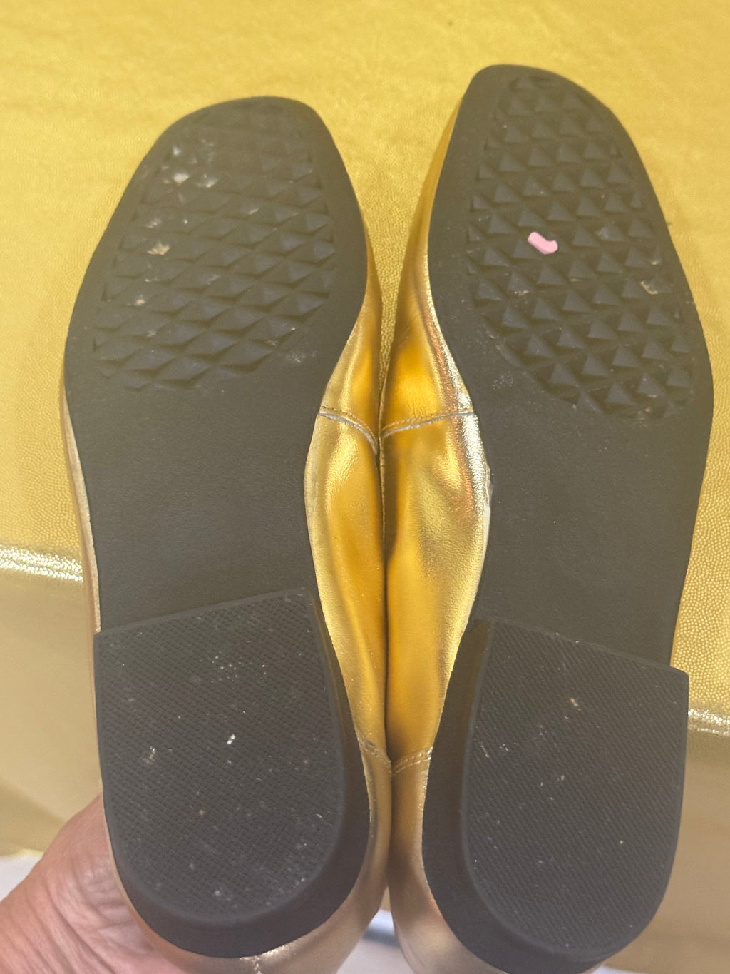 Easy Spirit Barbie Metallic Gold Quilted Leather Loafers - Size 6