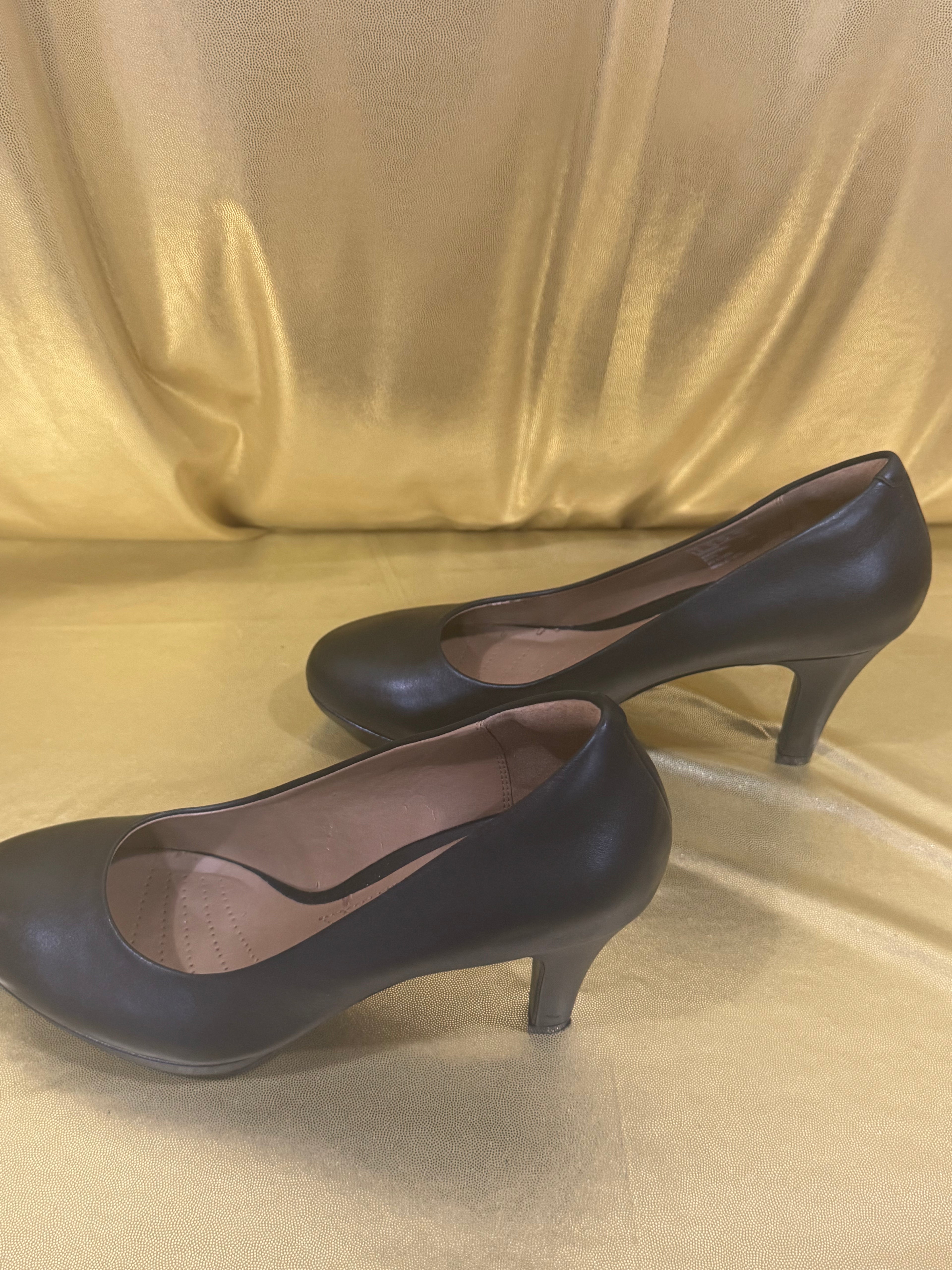 Classic Naturalizer Michelle Black Leather Heels | Size 8.5