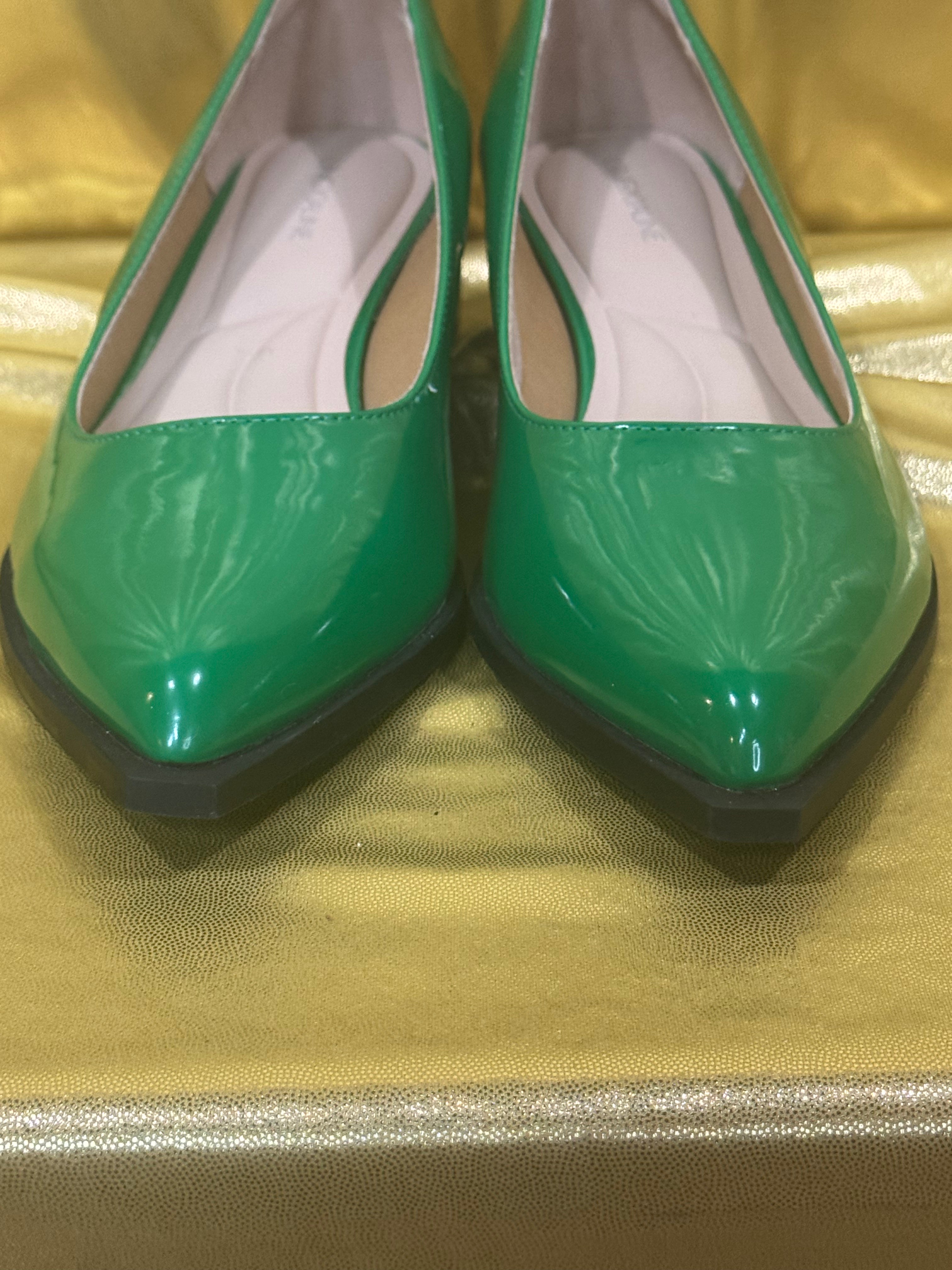 ✨ Green Goddess Pumps: Bold Style Meets Geometric Comfort ✨