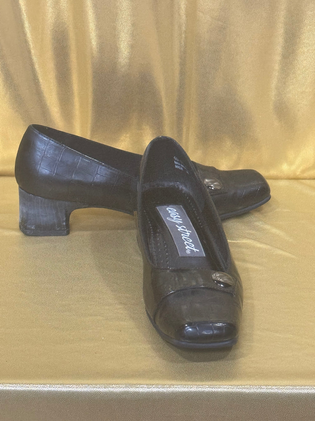 Vintage Easy Street Faux Croc Block Heel Pumps – Black, Size 5.5