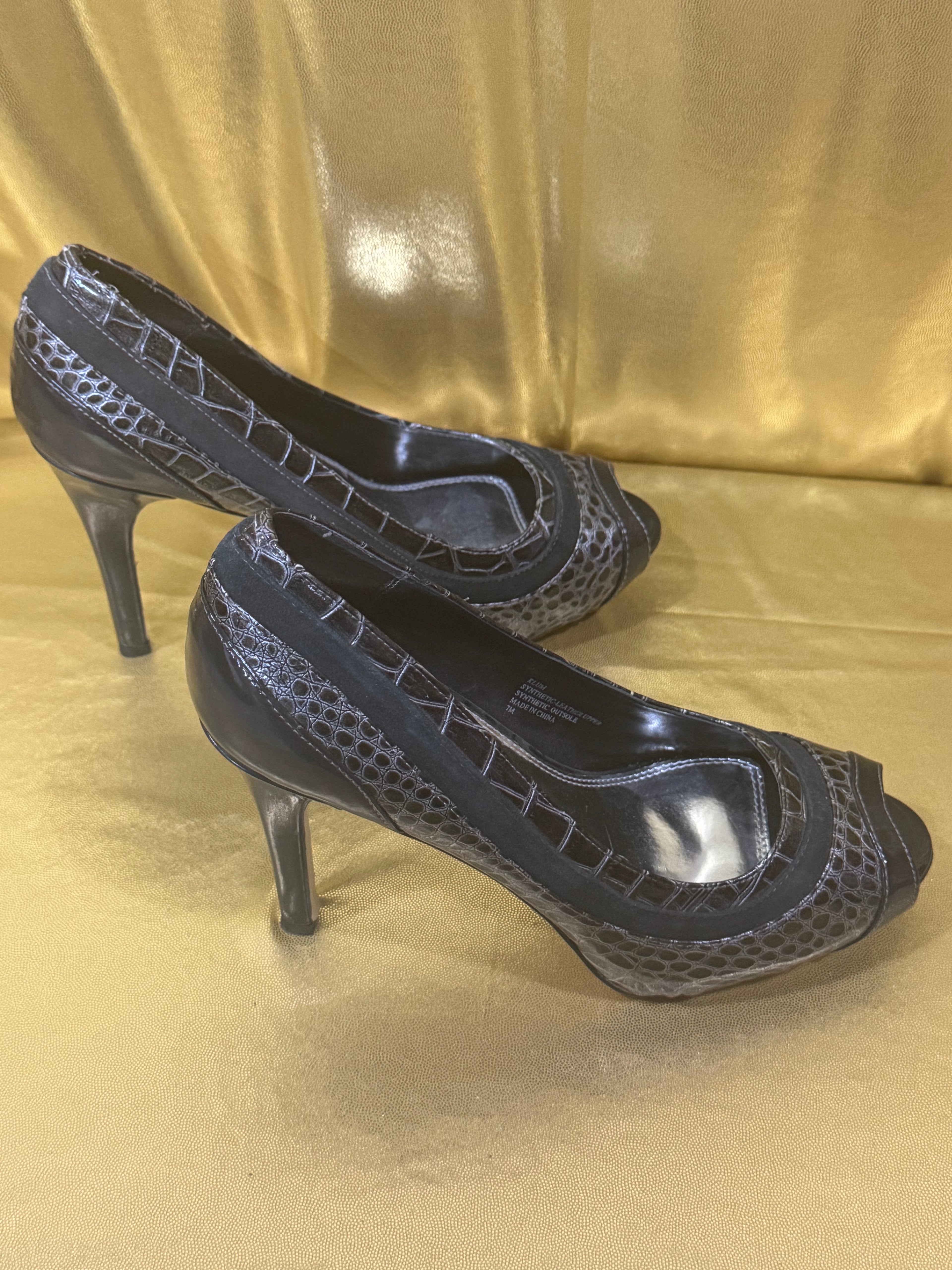 White House Black Market "Klum" Gray Croc Peep-Toe Platform Heels - Size 7M