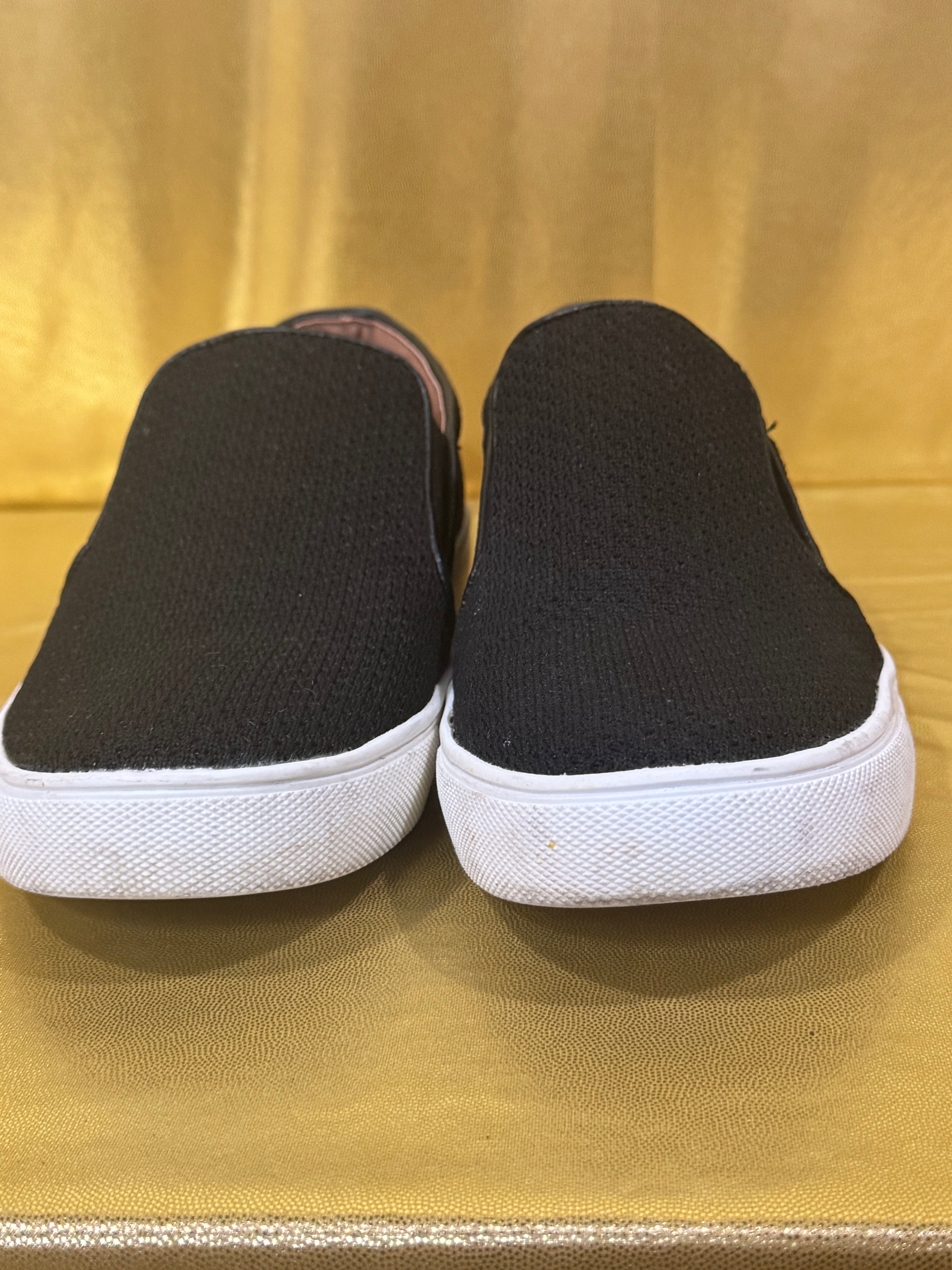 Steve Madden ALIGN Black Knit Slip-On Sneakers - Size 7.5 (Style ALIG02S)