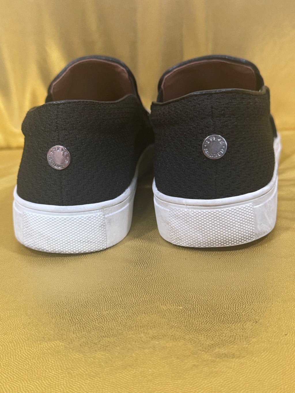 Steve Madden ALIGN Black Knit Slip-On Sneakers - Size 7.5 (Style ALIG02S)
