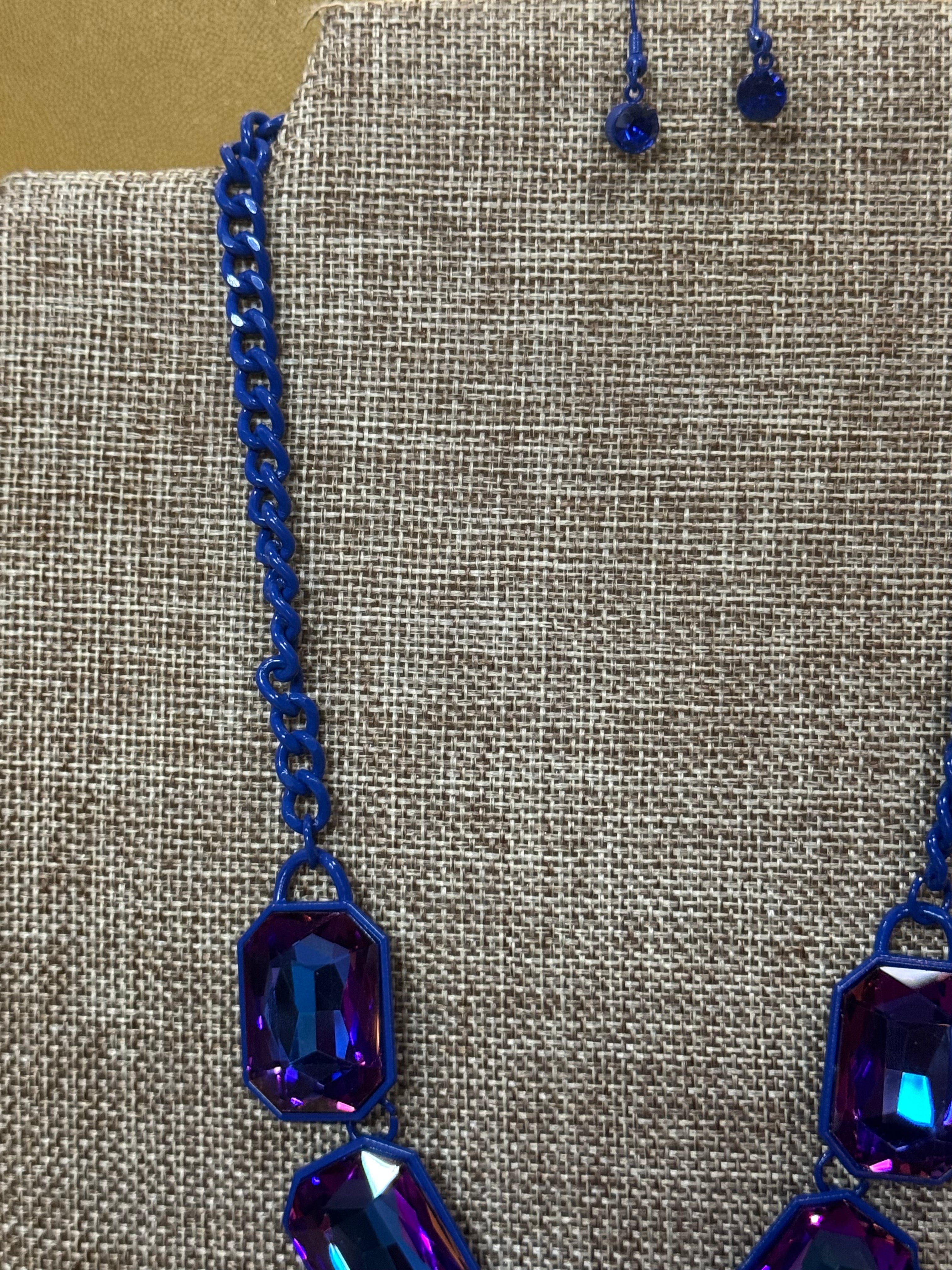 Paparazzi "Emerald City Couture" Blue & Purple UV Shimmer Statement Necklace Set