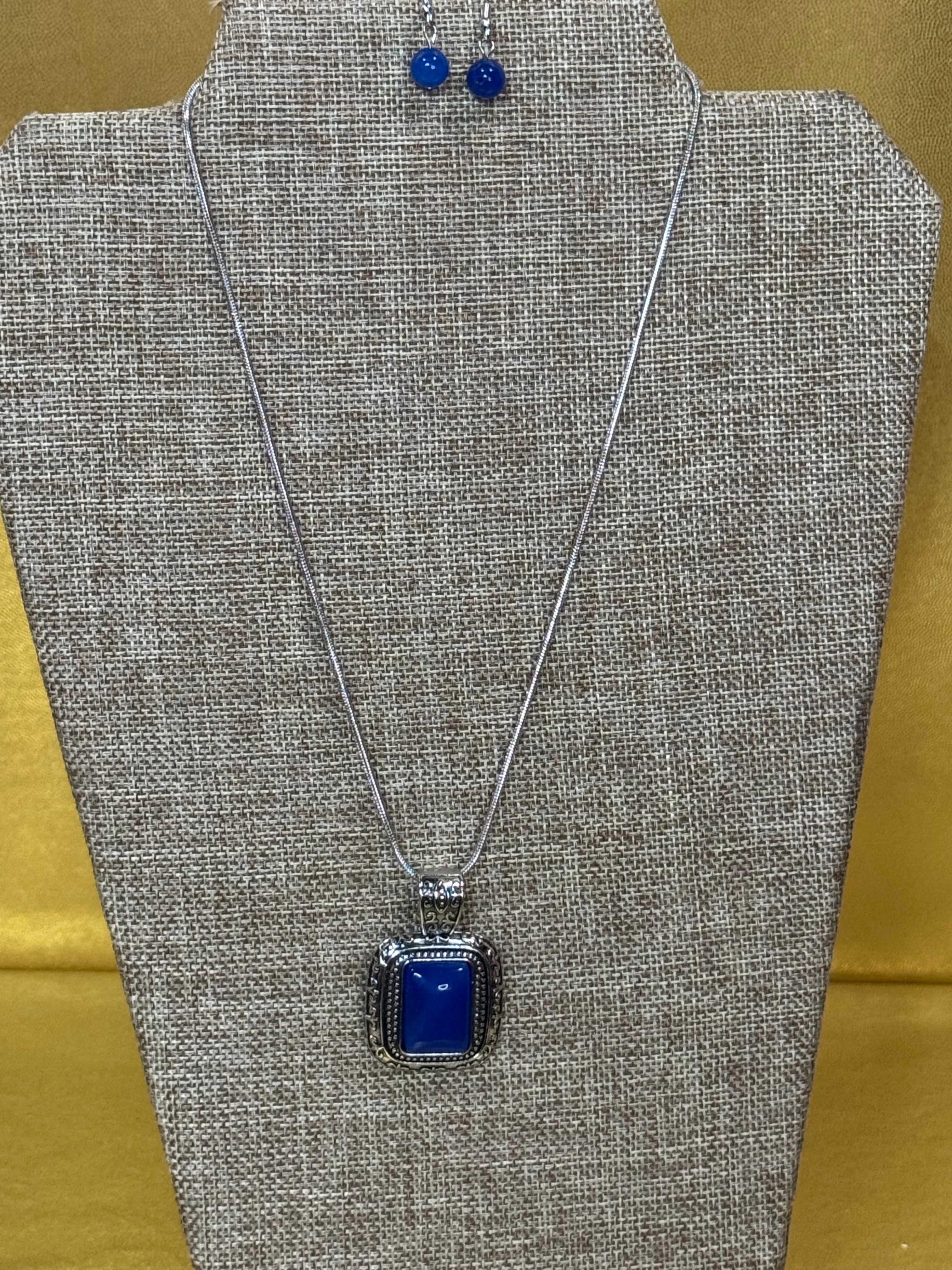 ✨ Paparazzi "Right Hand Talisman" Blue Stone Necklace & Earring Set ✨
