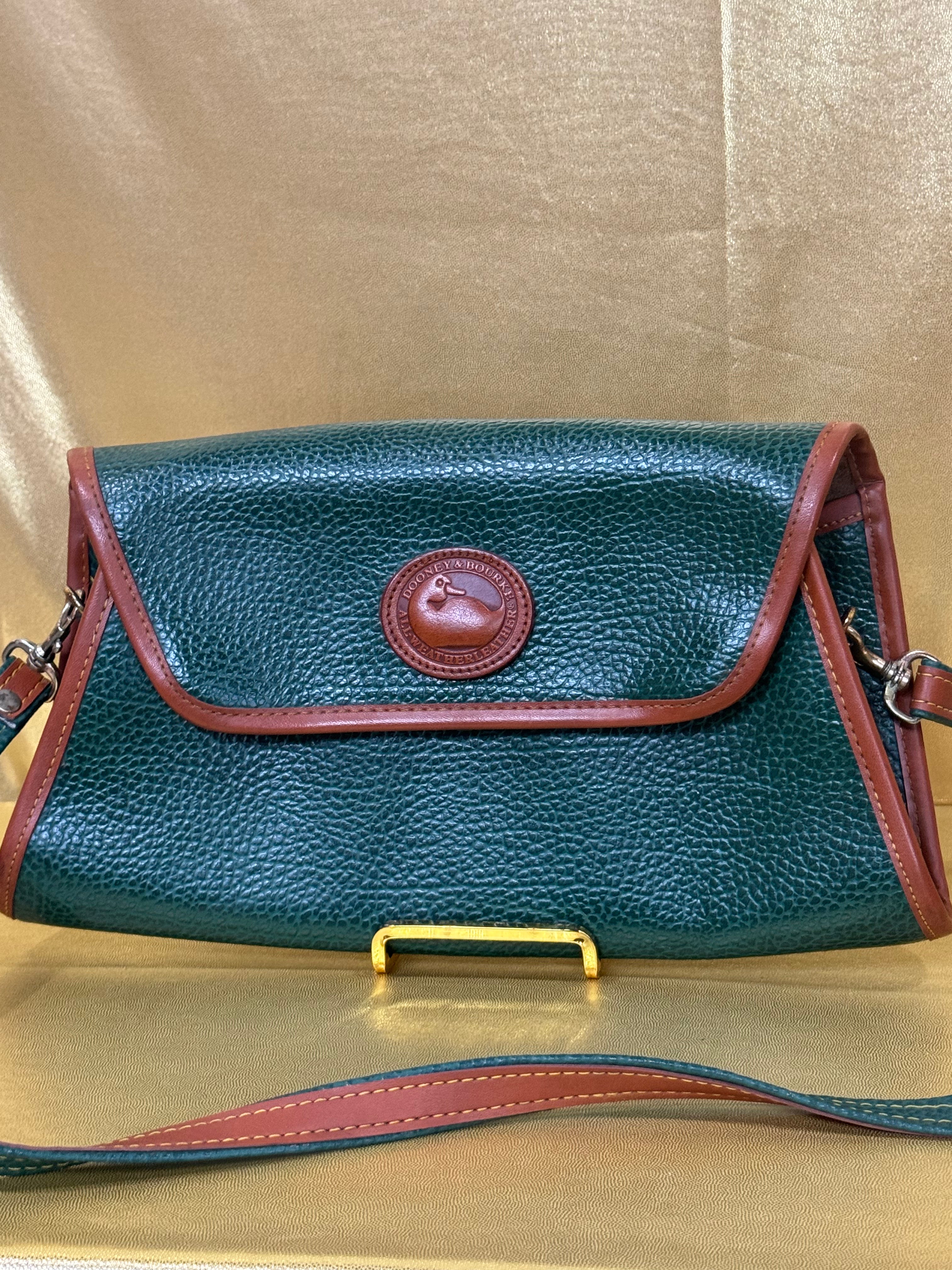 Vintage Dooney & Bourke All-Weather Leather Surrey Crossbody Bag – Forest Green