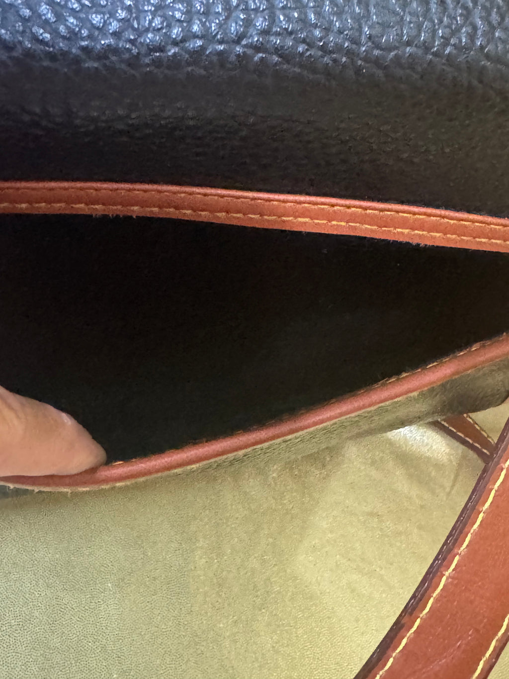 Vintage Dooney & Bourke All Weather Leather Lockhart Top Handle Satchel Crossbody – Black & British Tan
