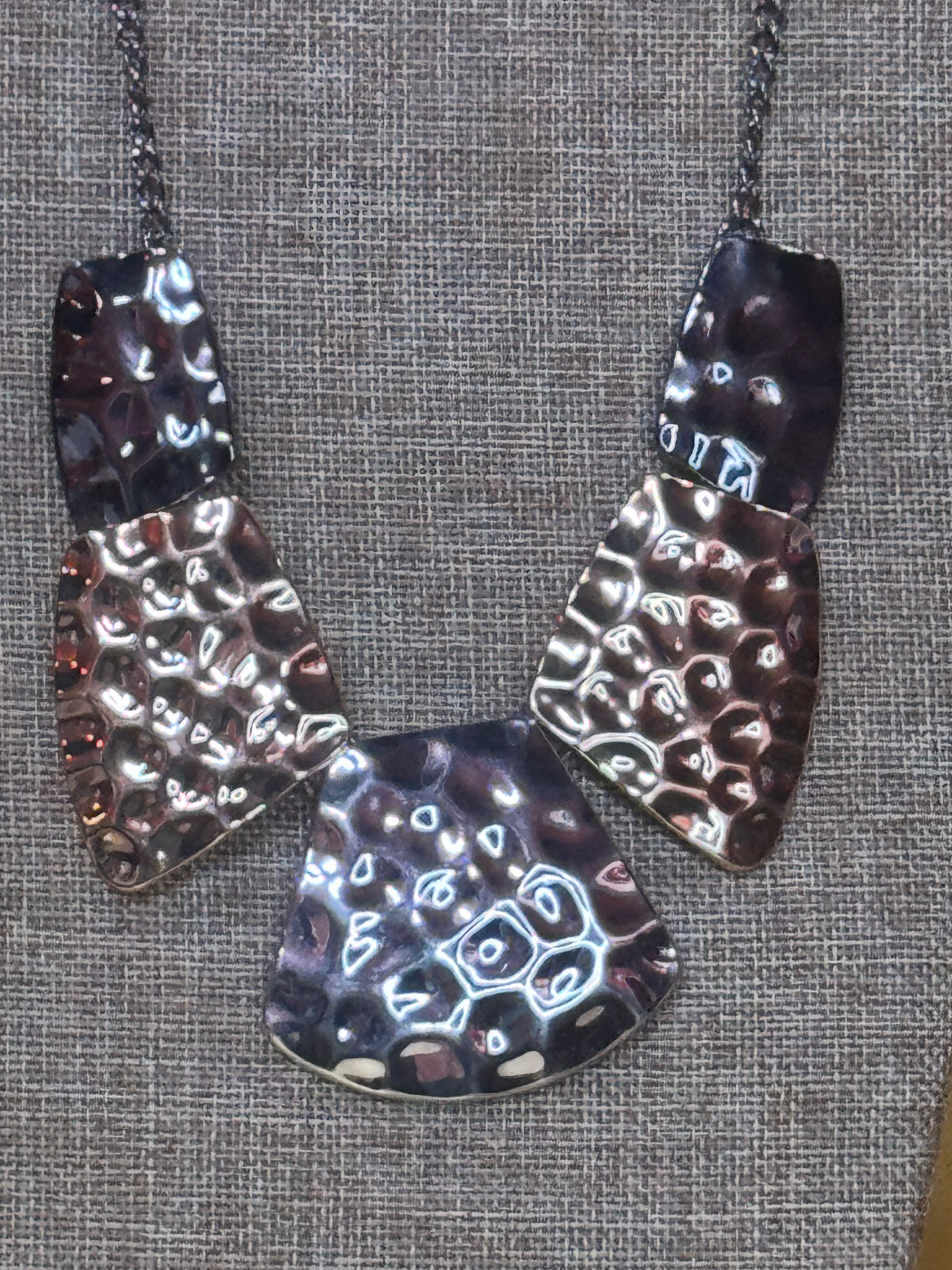 Paparazzi "Haute Plates" Hammered Metal Bib Necklace Set – Gunmetal & Silver ✨