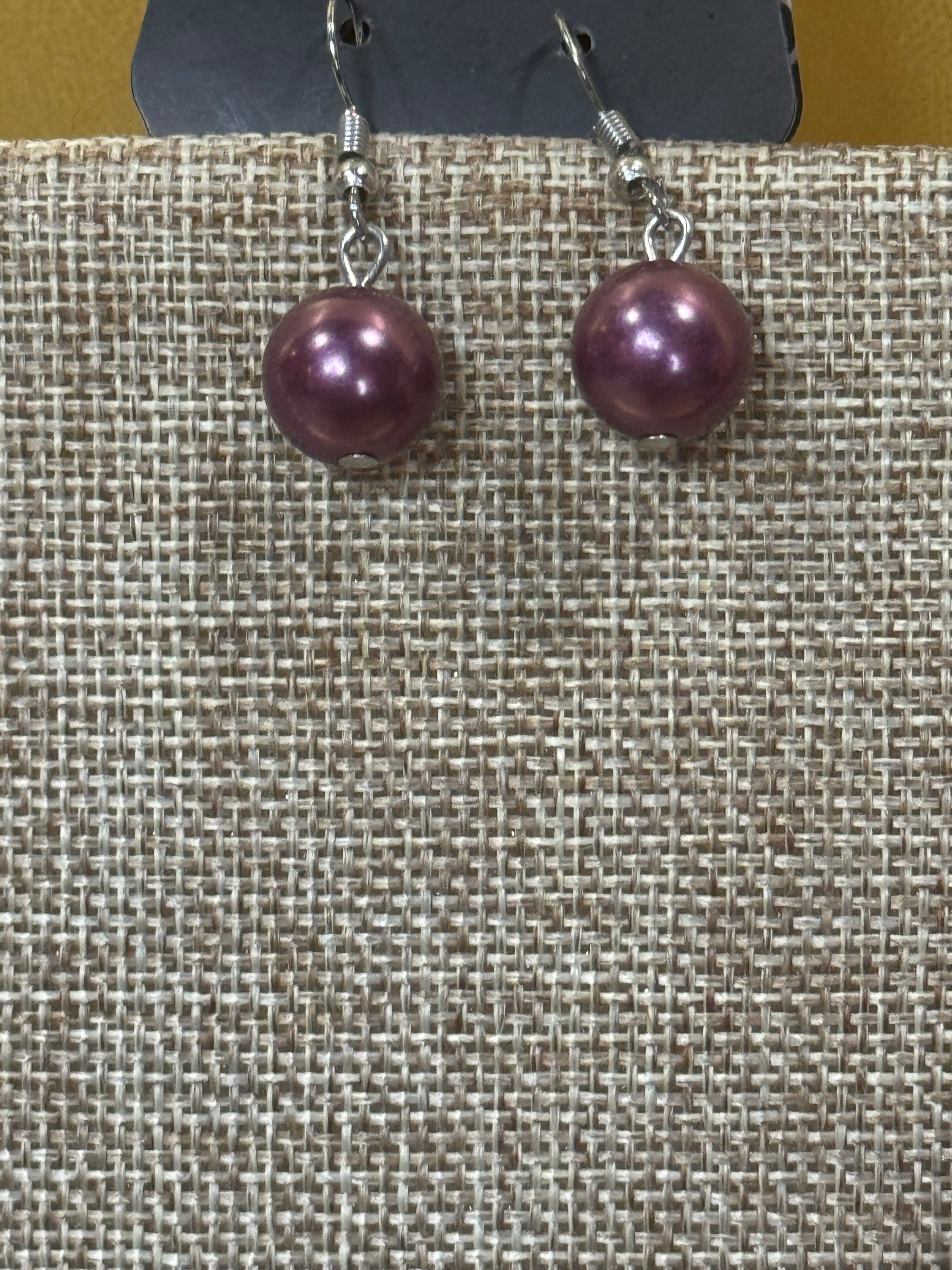 Paparazzi 5th Avenue A-Lister Two-Tone Purple & White Faux Pearl Necklace & Earring Set