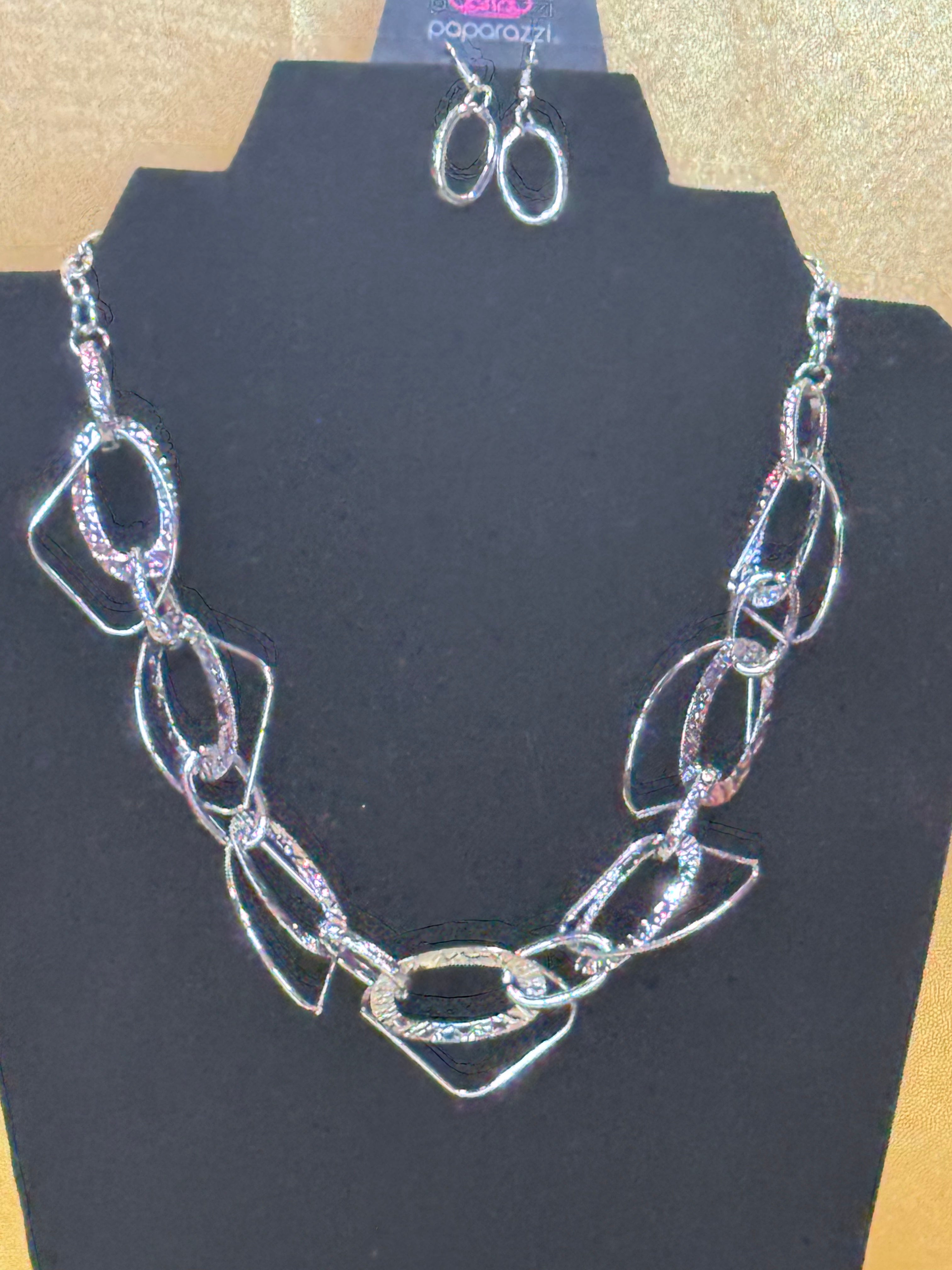Chic & Modern: Paparazzi "Very Avant-Garde" Silver Geometric Necklace Set