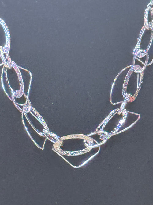 Chic & Modern: Paparazzi "Very Avant-Garde" Silver Geometric Necklace Set