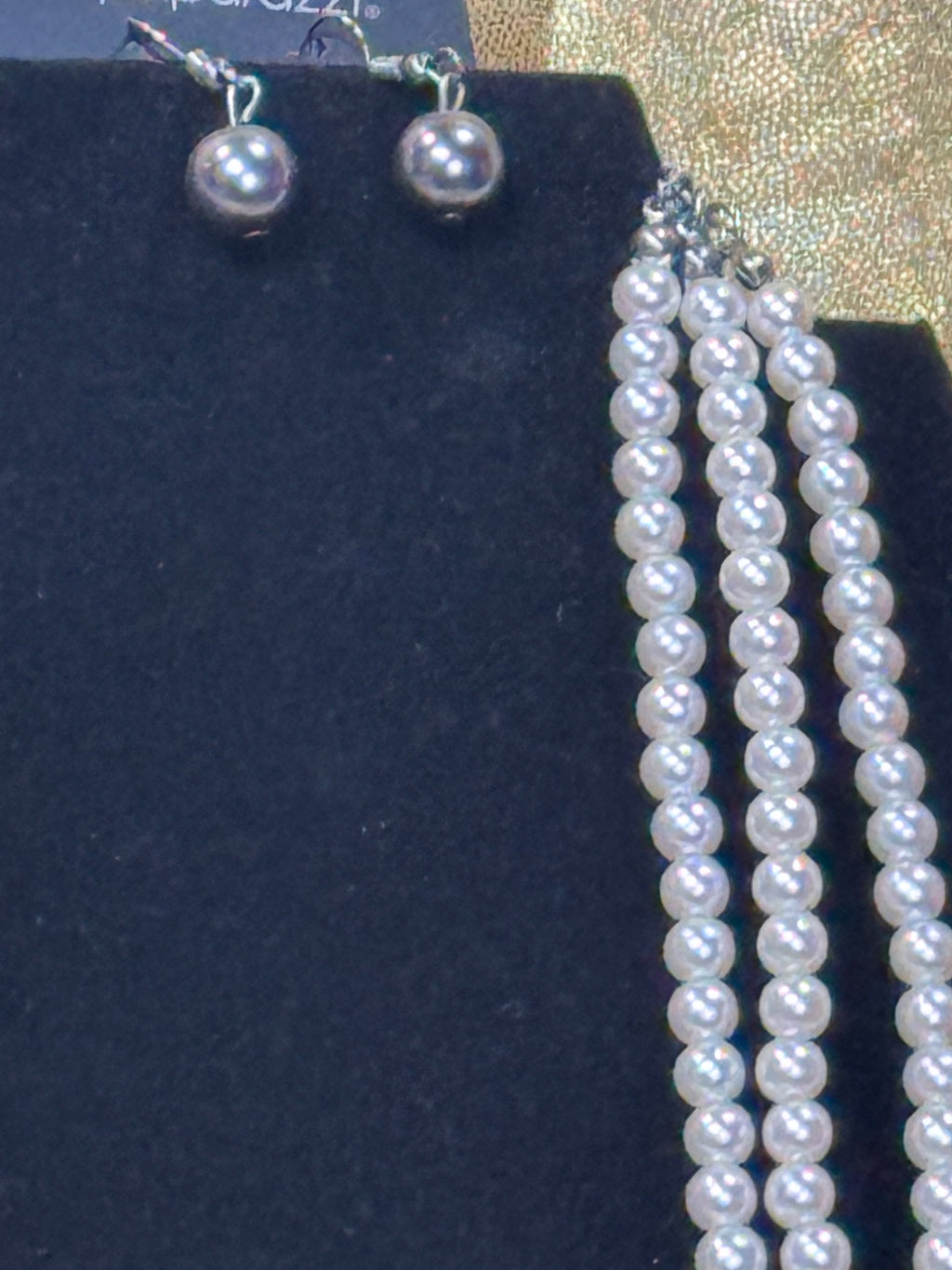 Paparazzi "Lady in Waiting" Ombre Pearl Multi-Strand Necklace Set