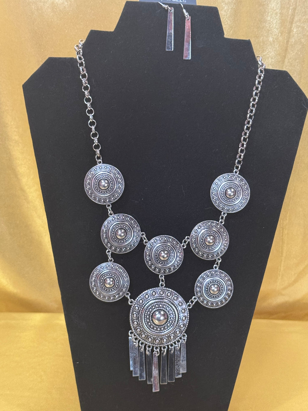Paparazzi Modern Medalist Silver Geometric Disc Fringe Necklace Set