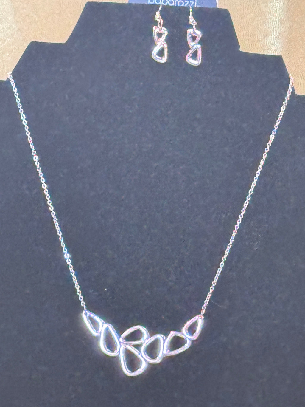Stunning Paparazzi "Vertigo" Set – Interlocking Rose Gold Geometric Necklace & Earrings