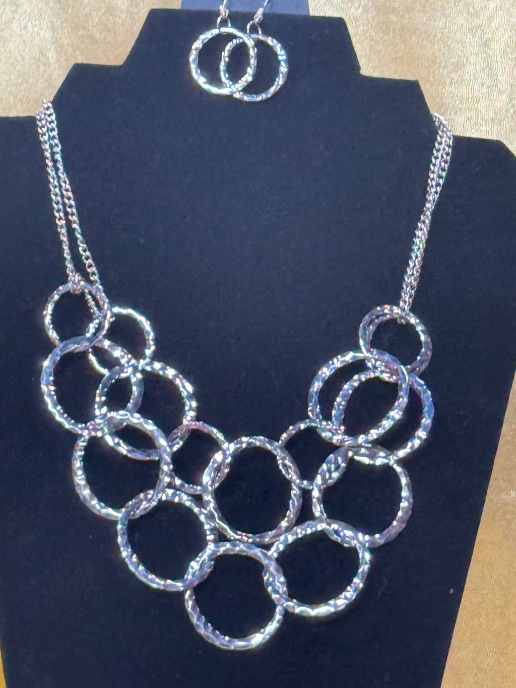 Paparazzi Radiant Ringmaster Silver Hammered Hoop Necklace Set