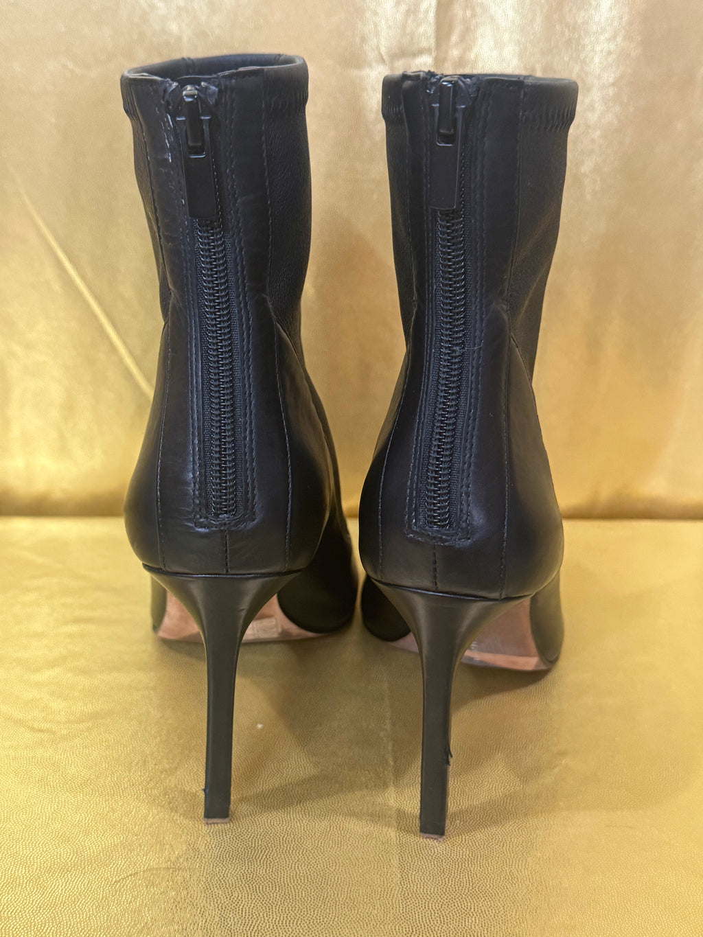 Authentic Elie Tahari Black Leather Stiletto Booties Size 8 / 38 Excellent Condition