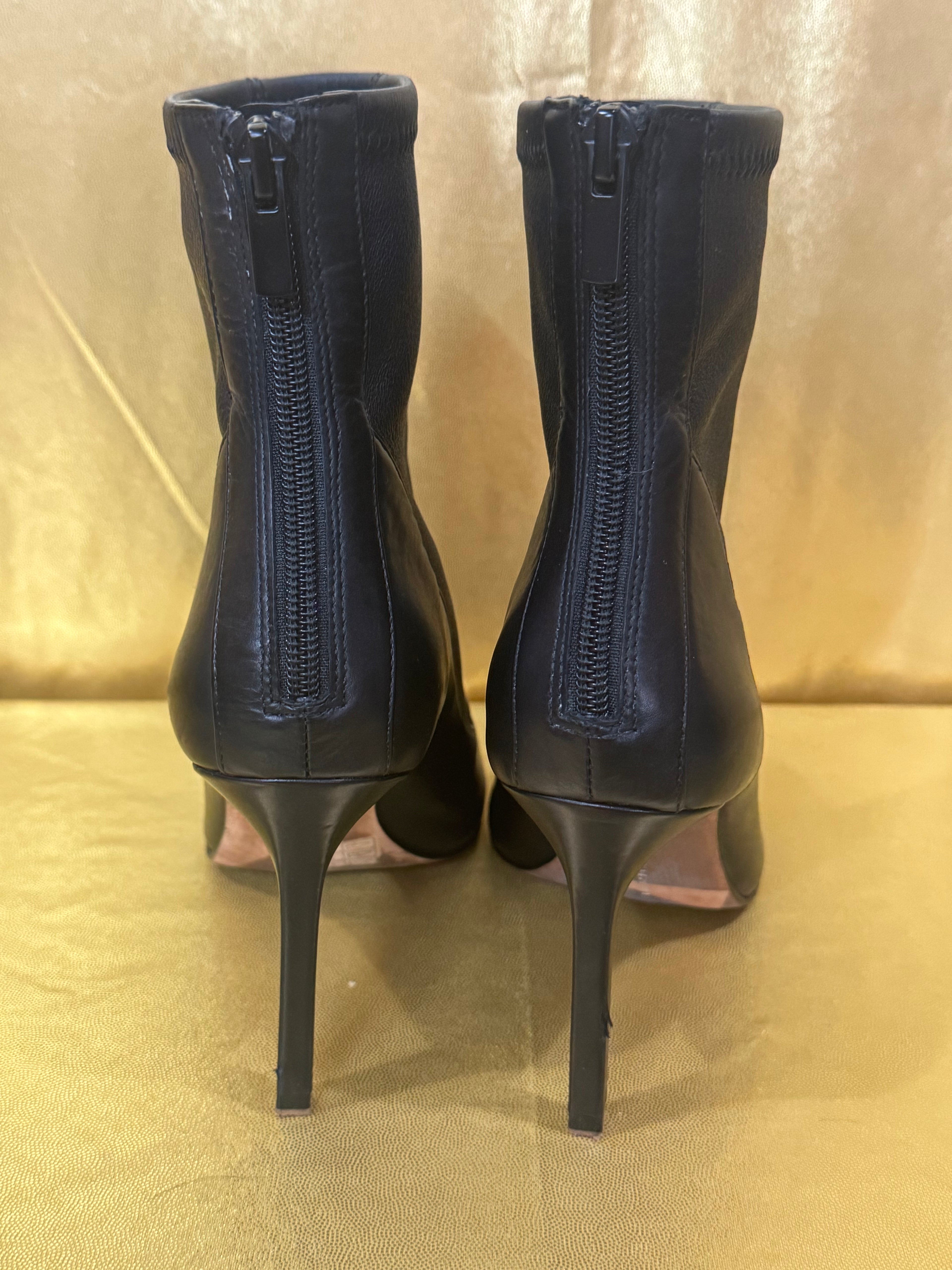 Authentic Elie Tahari Black Leather Stiletto Booties Size 8 / 38 Excellent Condition