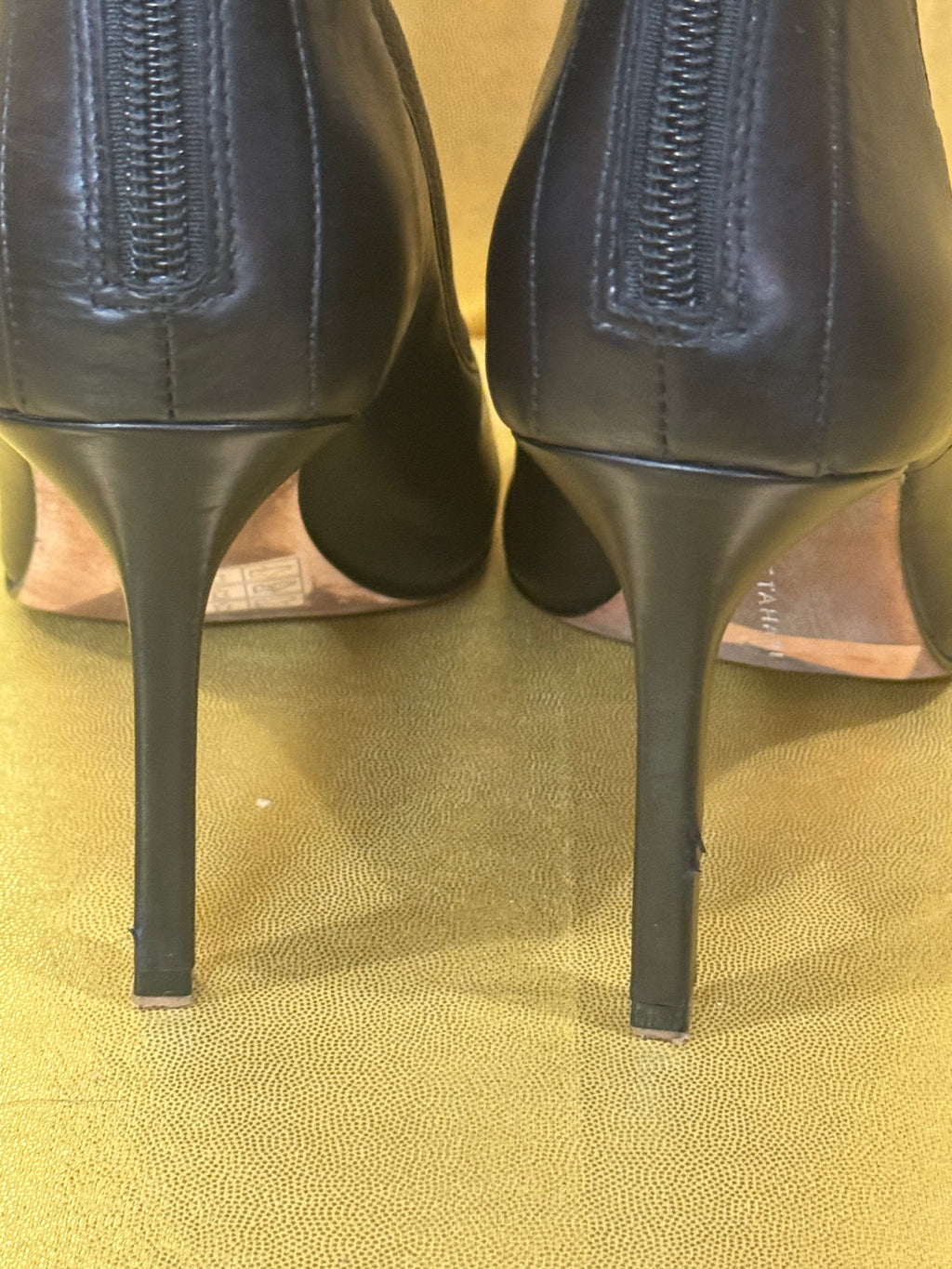 Authentic Elie Tahari Black Leather Stiletto Booties Size 8 / 38 Excellent Condition