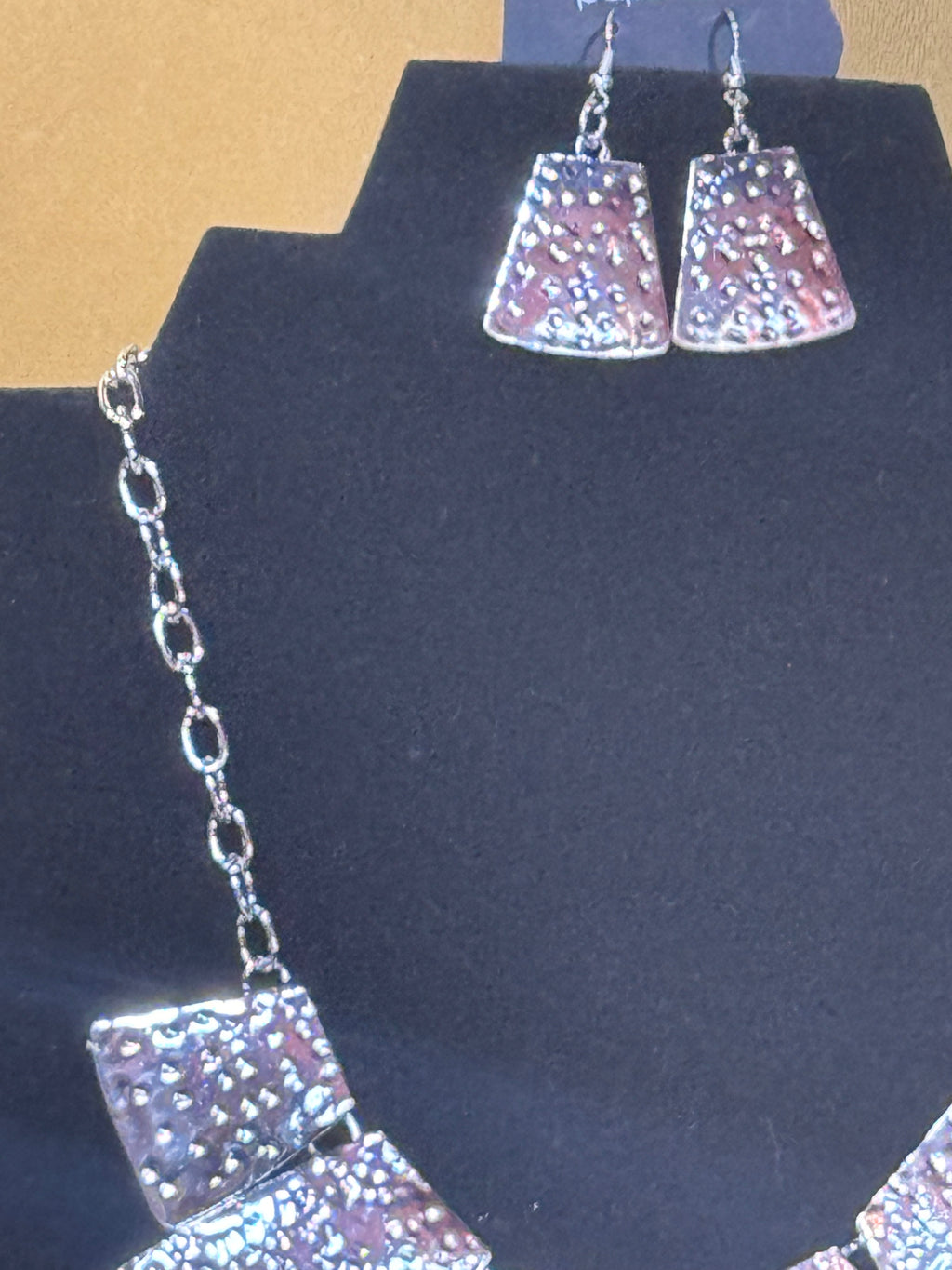 Paparazzi "Here Comes The Huntress" Silver Jewelry Set
