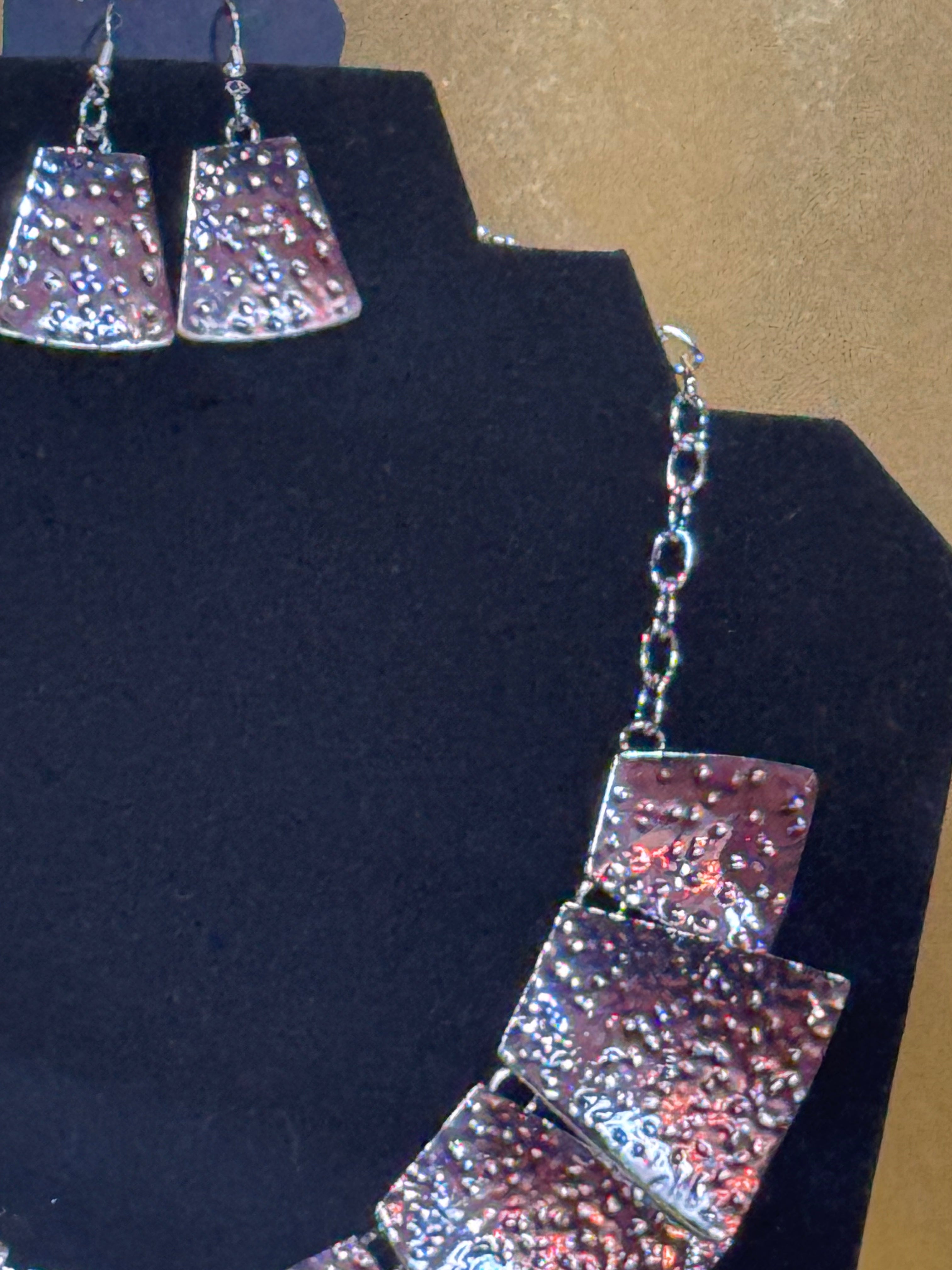 Paparazzi "Here Comes The Huntress" Silver Jewelry Set